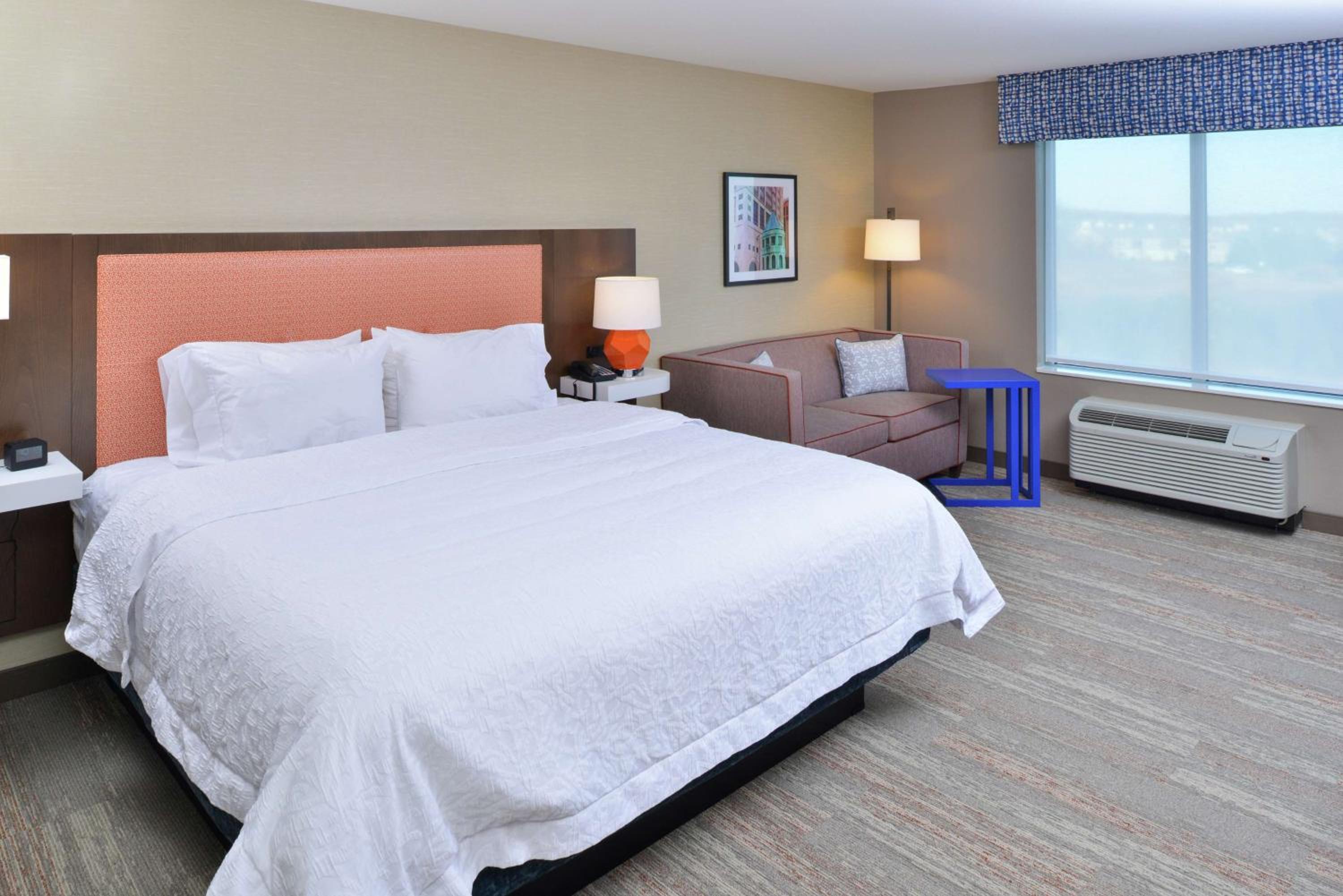 King Room - Mobility Access/Non-Smoking - Photo 1
