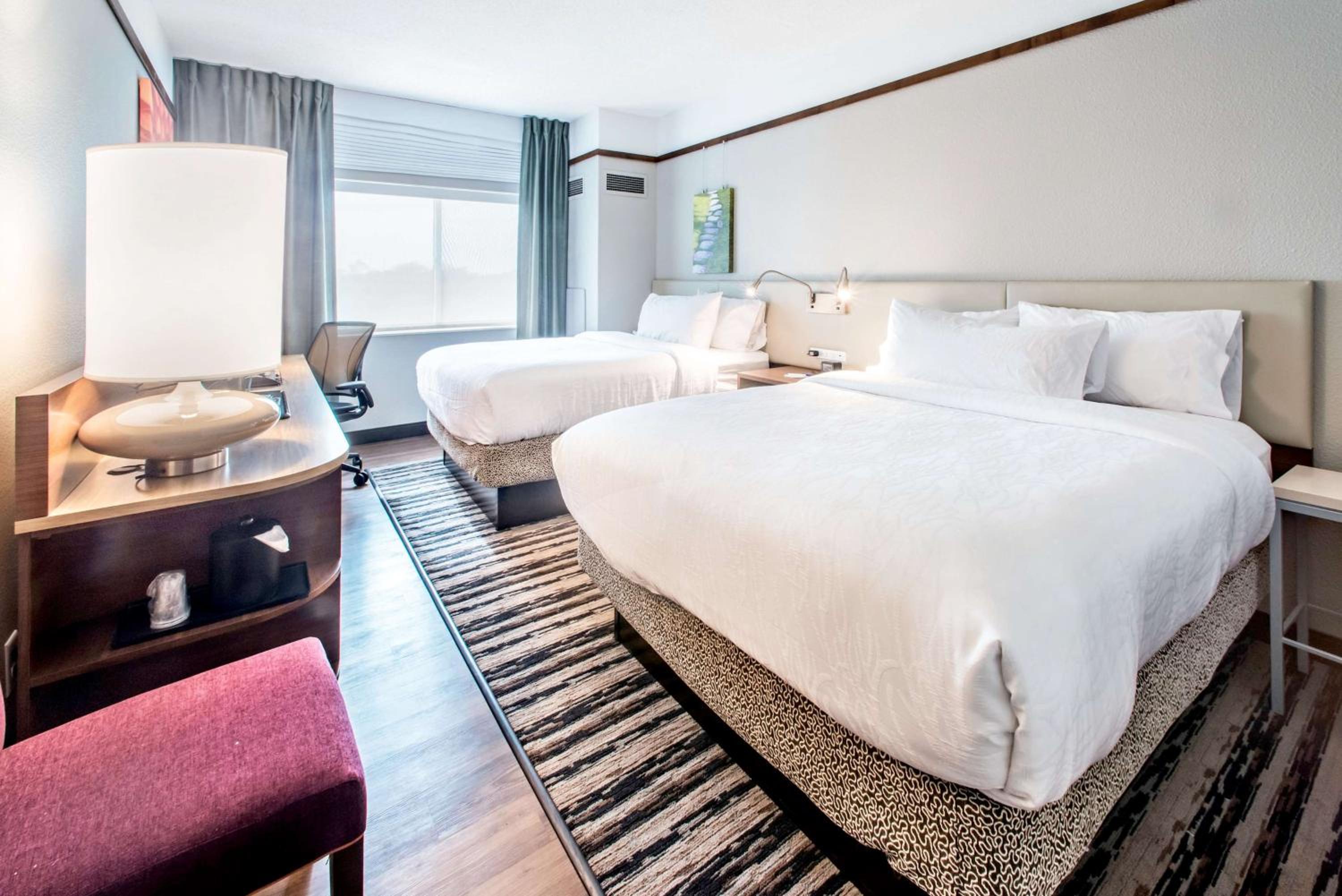 Queen Room with Two Queen Beds - Photo 2