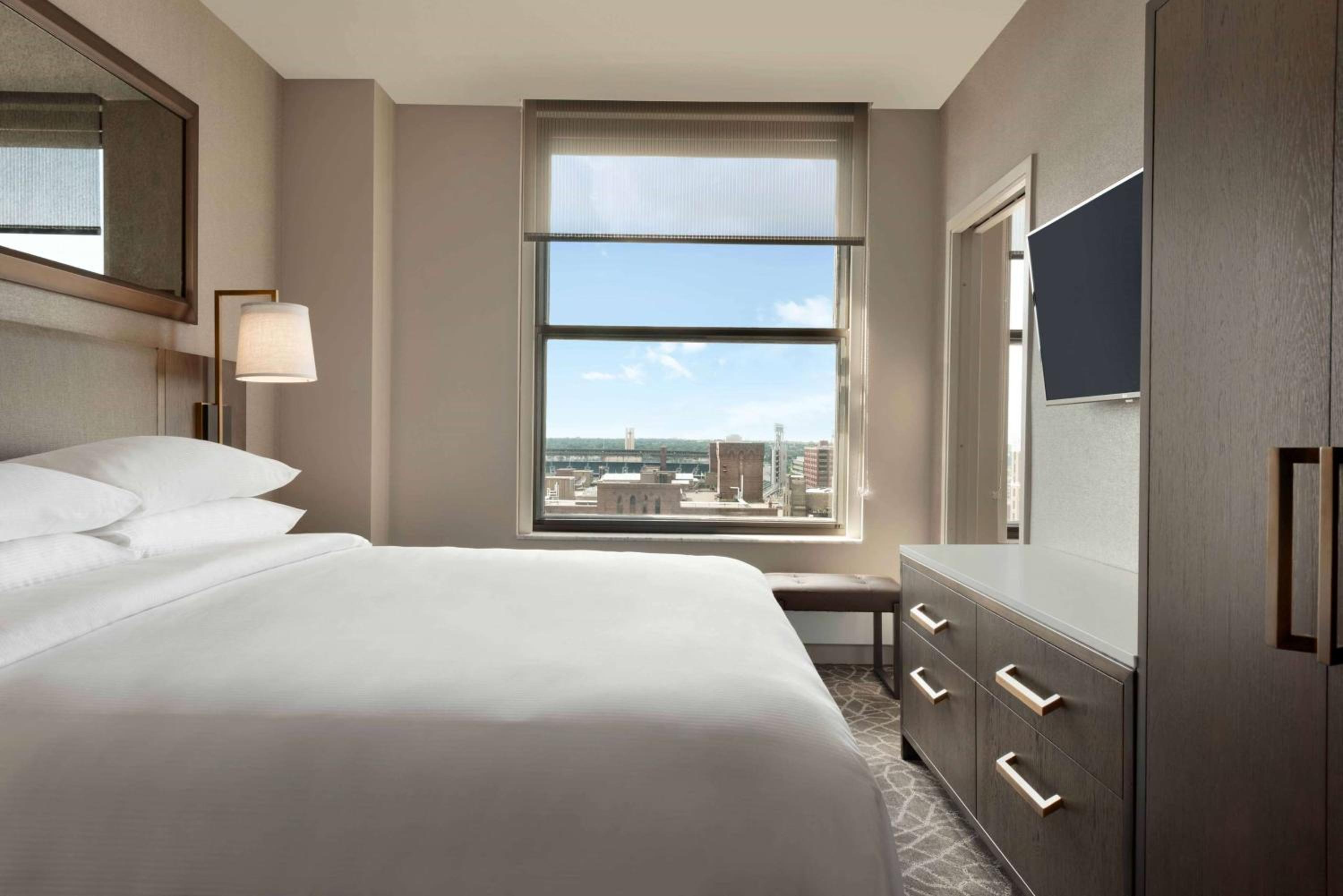 King Suite - Hearing Accessible