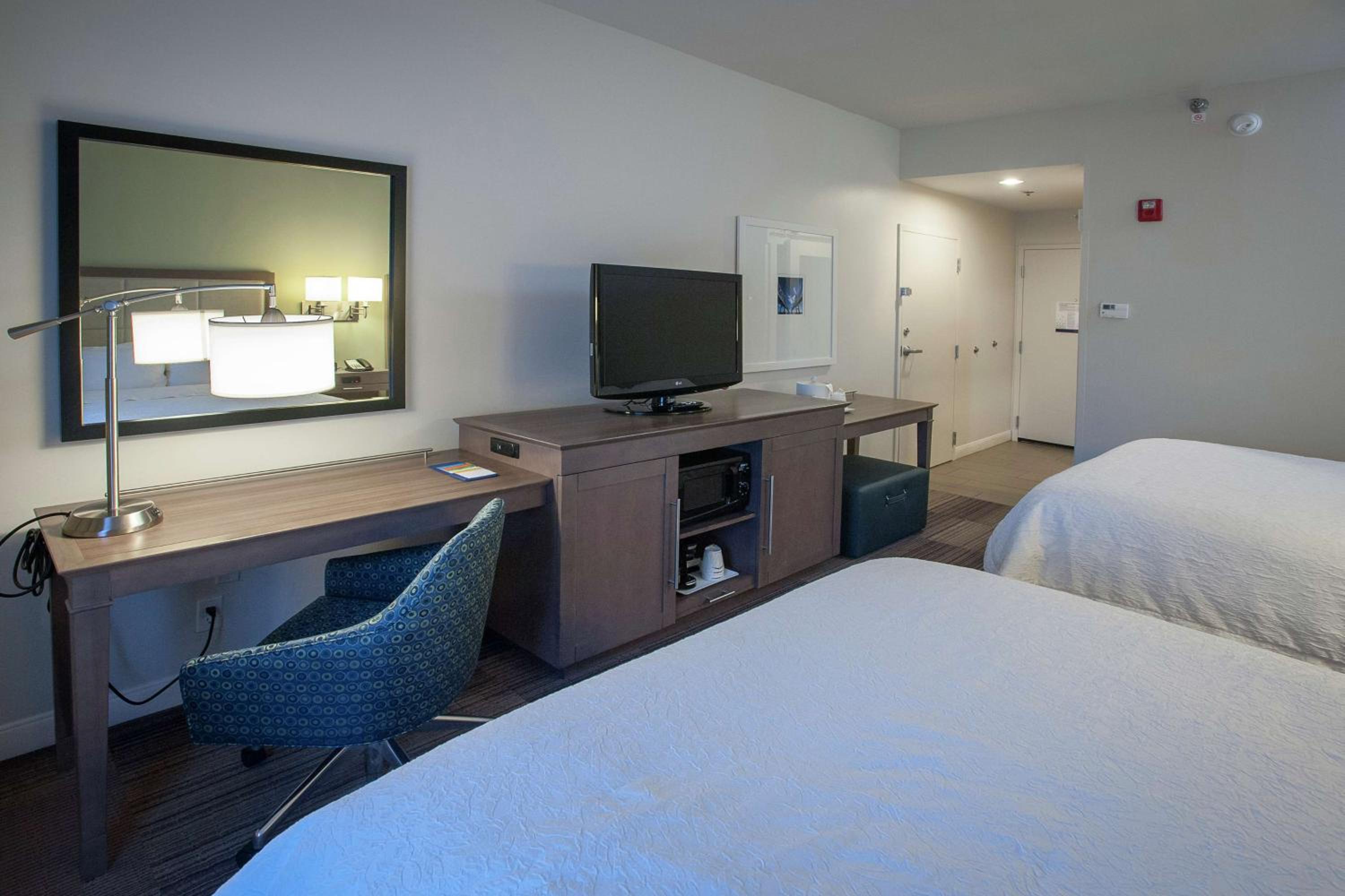 Double Room with Two Double Beds - Non-Smoking - Photo 1