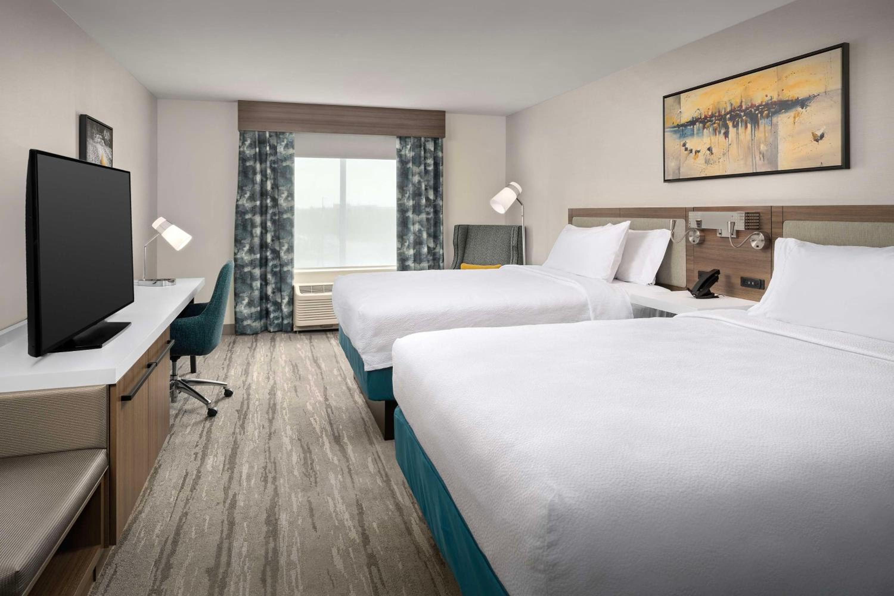 Queen Room with Two Queen Beds - Photo 1
