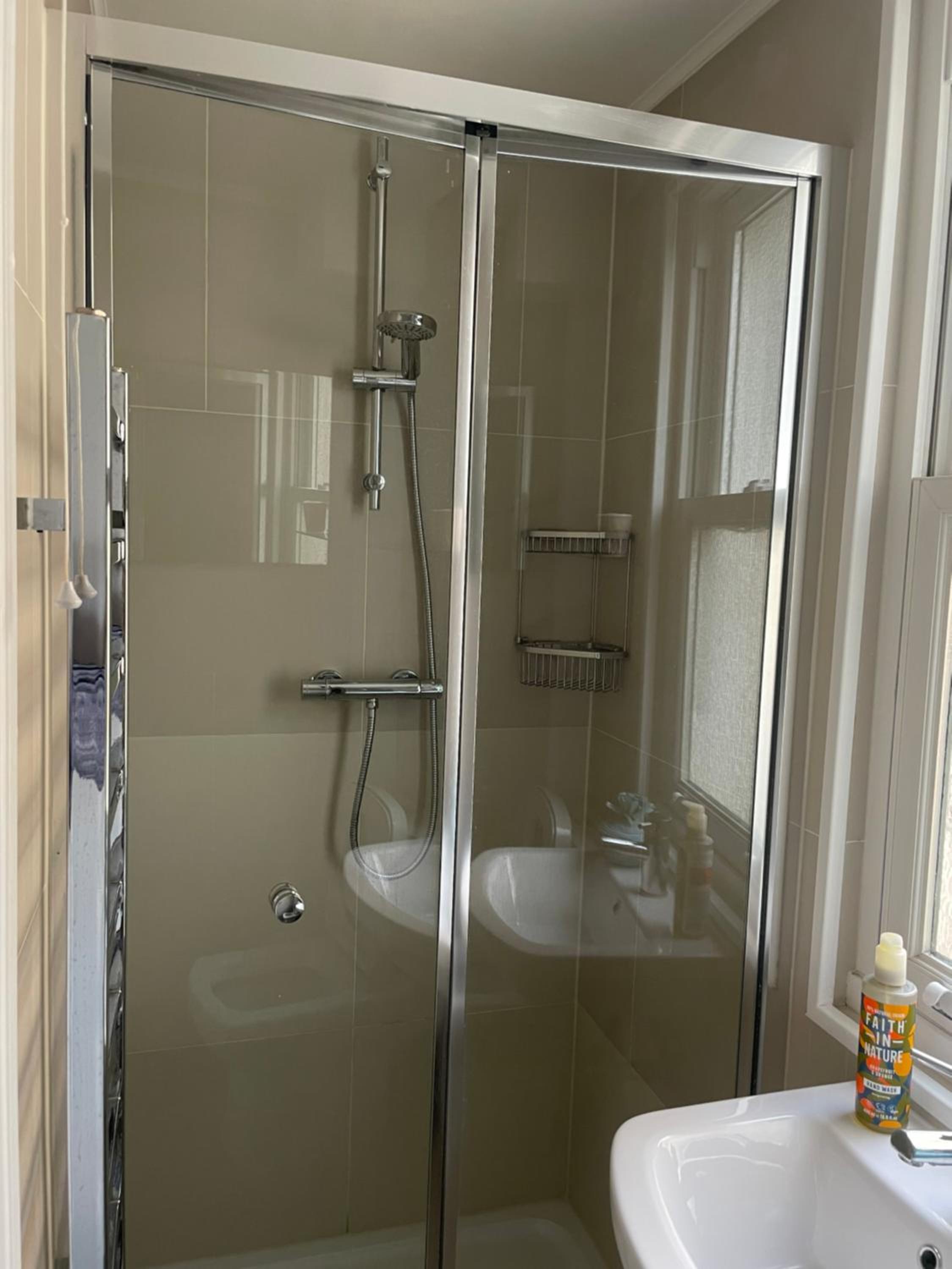 Double Room with Private Bathroom photo 3