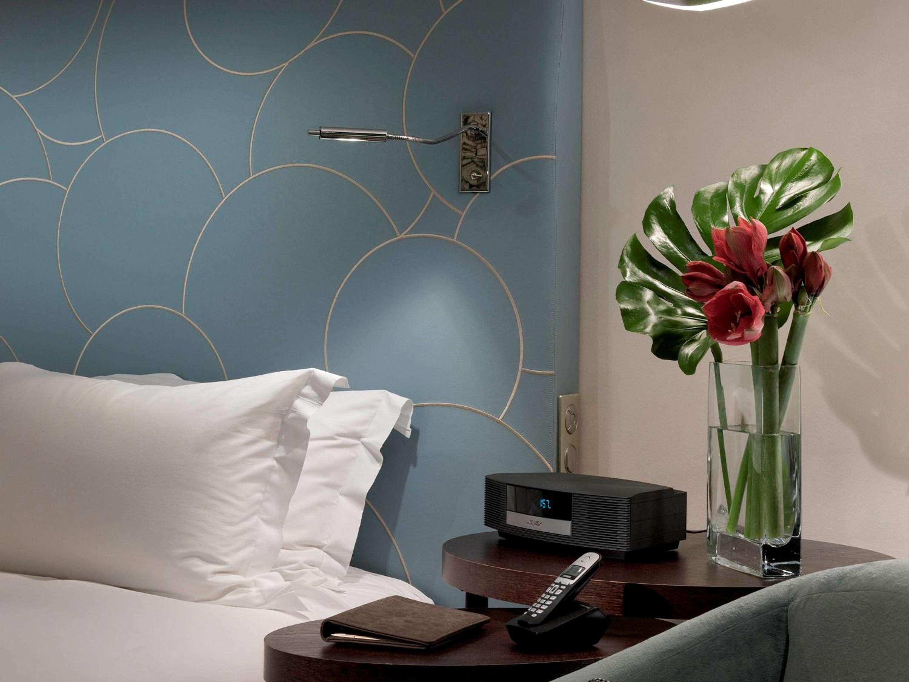 Superior Queen Room with Balcony and Harbor View - Photo 8