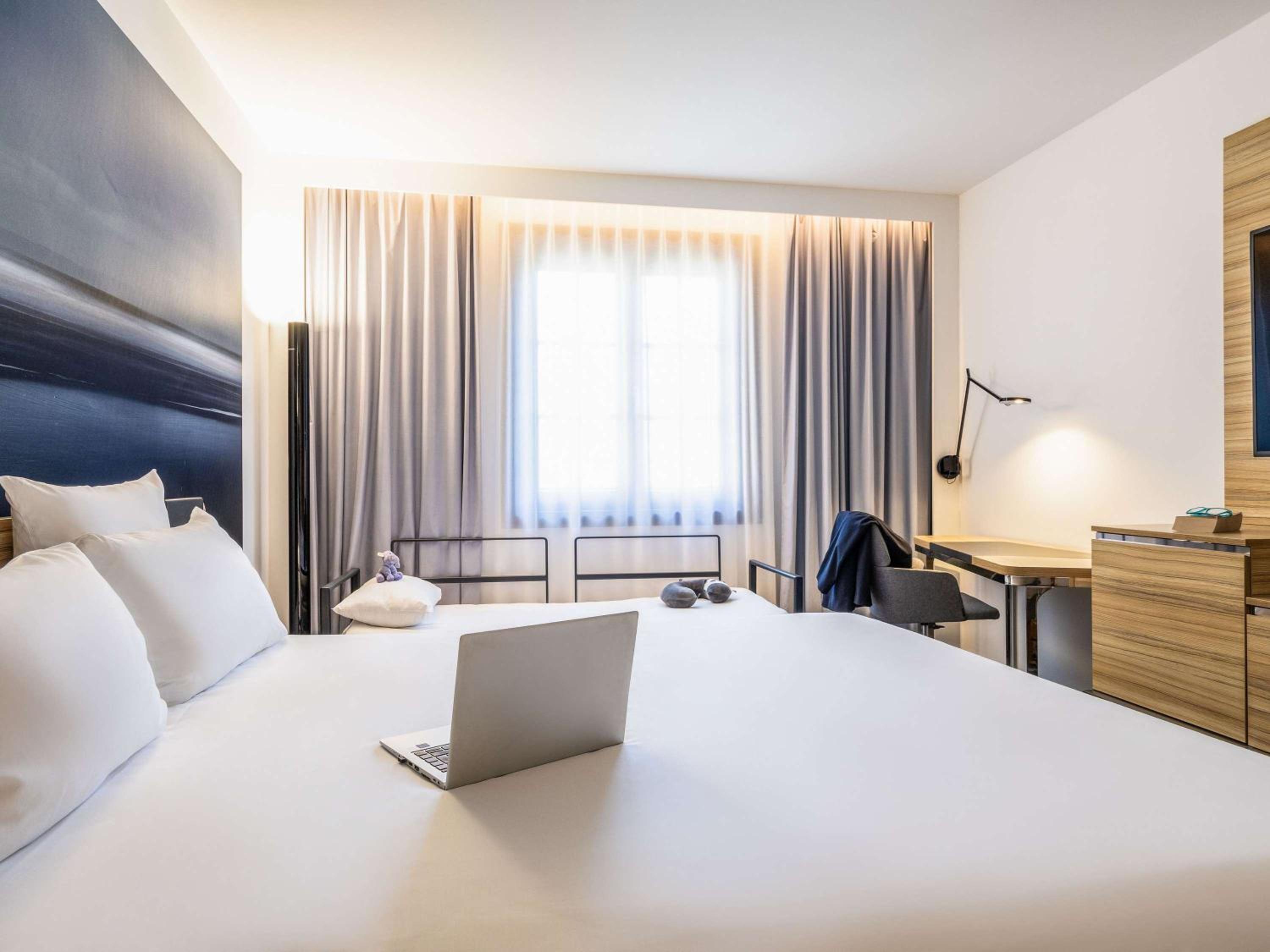 Superior Room with Double Bed and Sofa - Photo 7