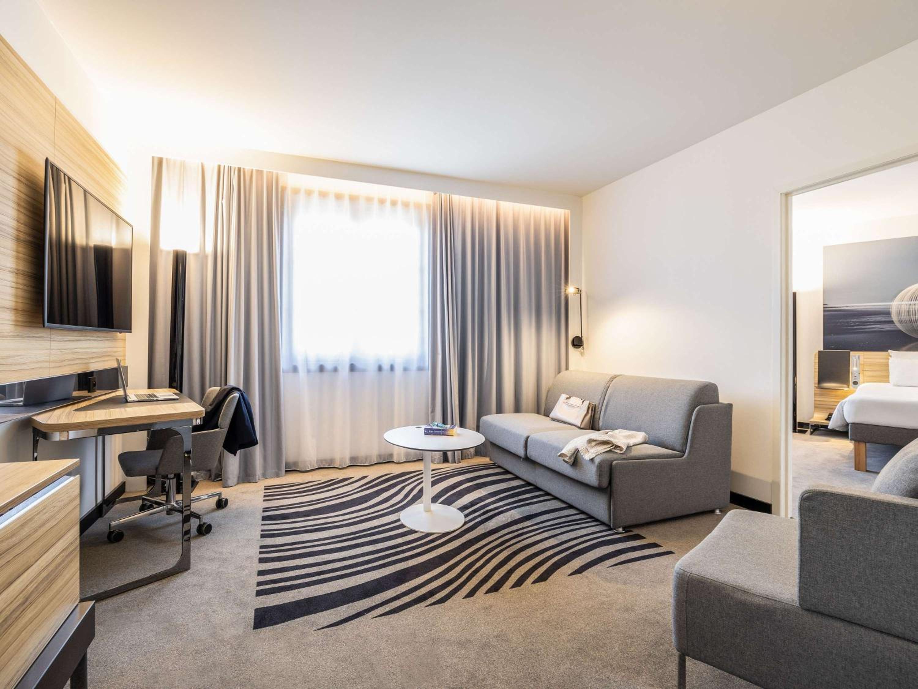 Executive Queen Suite - Photo 5