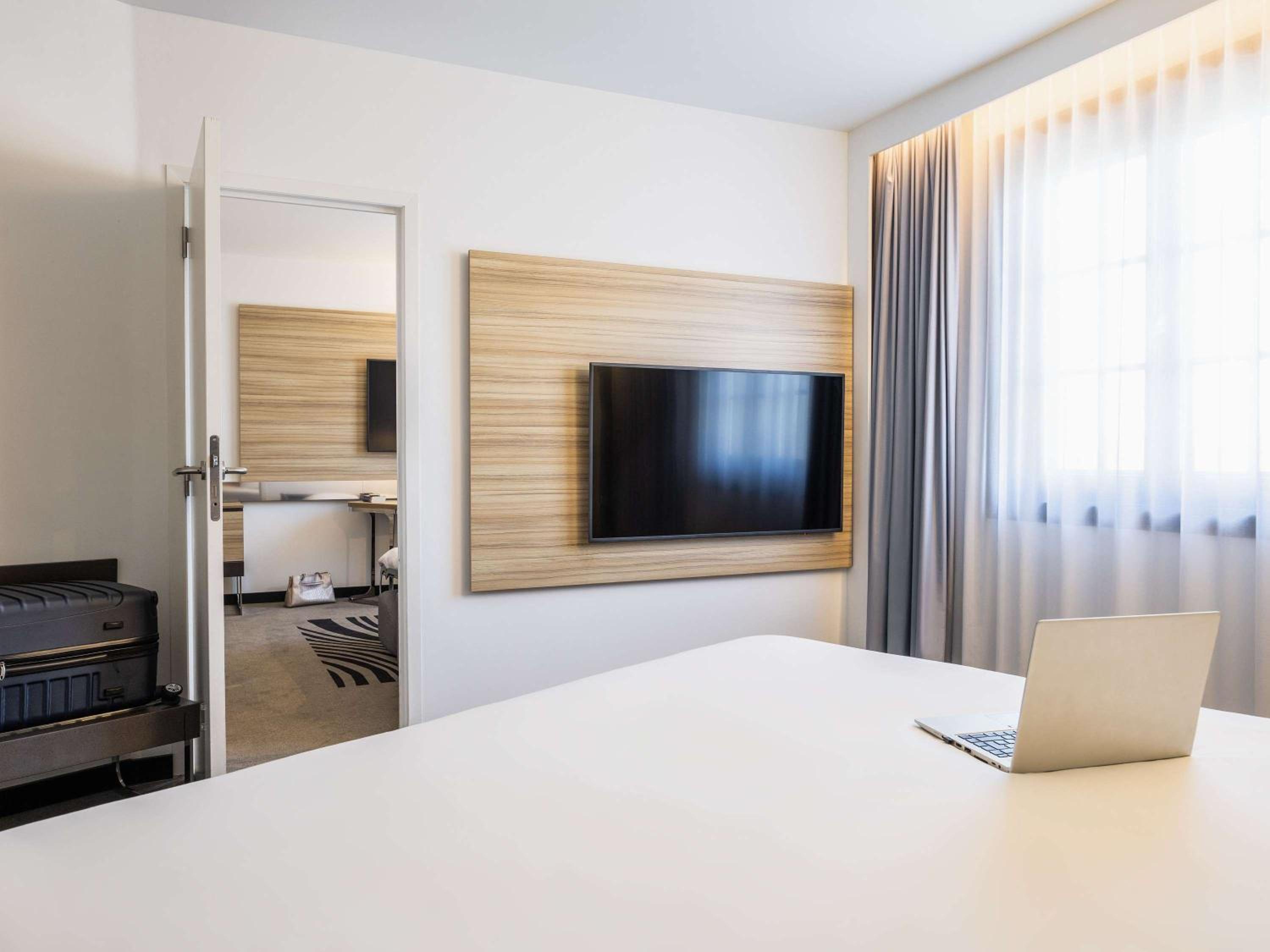 Executive Queen Suite - Photo 7