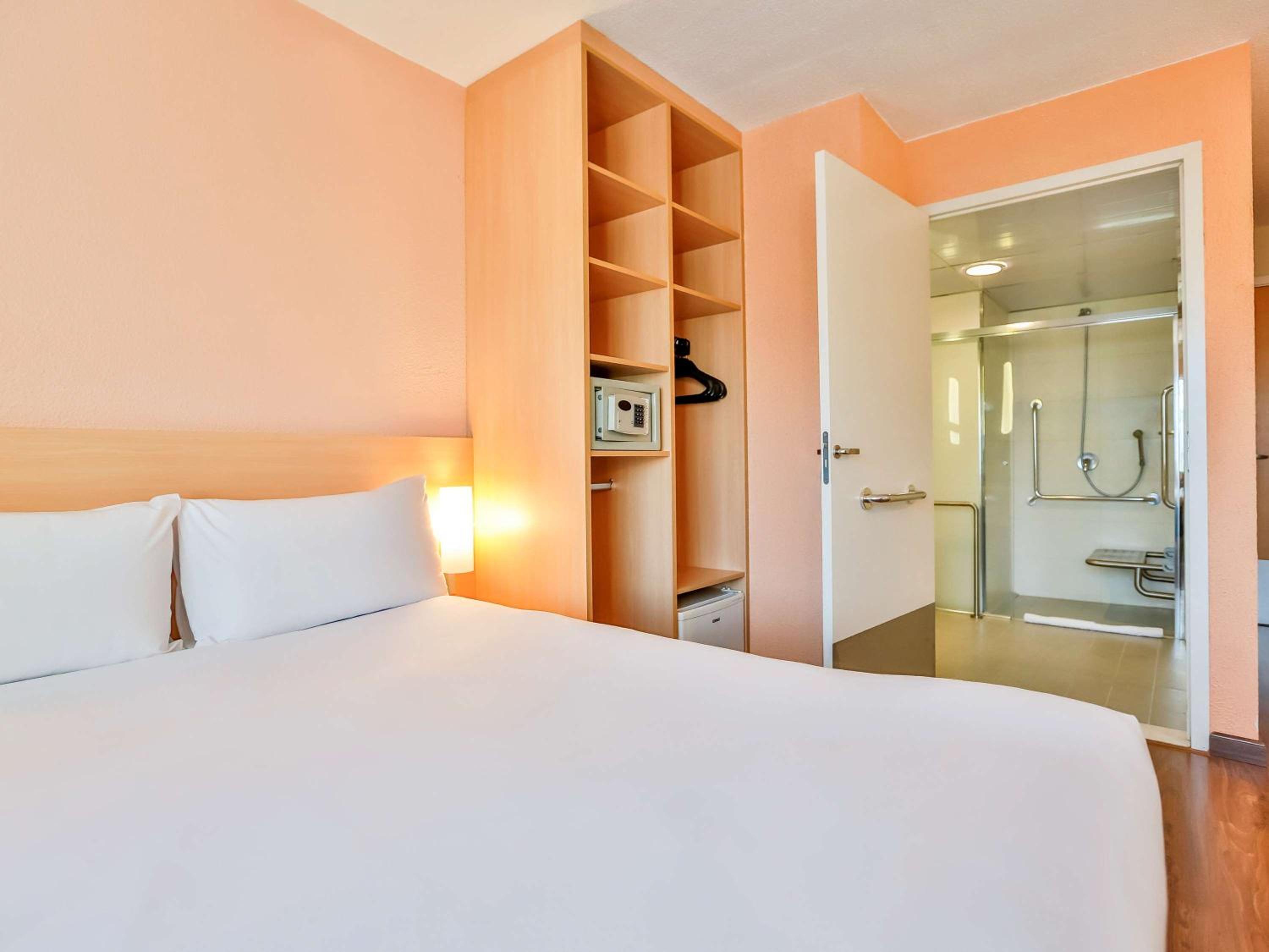 Standard Double Room - Disability Access