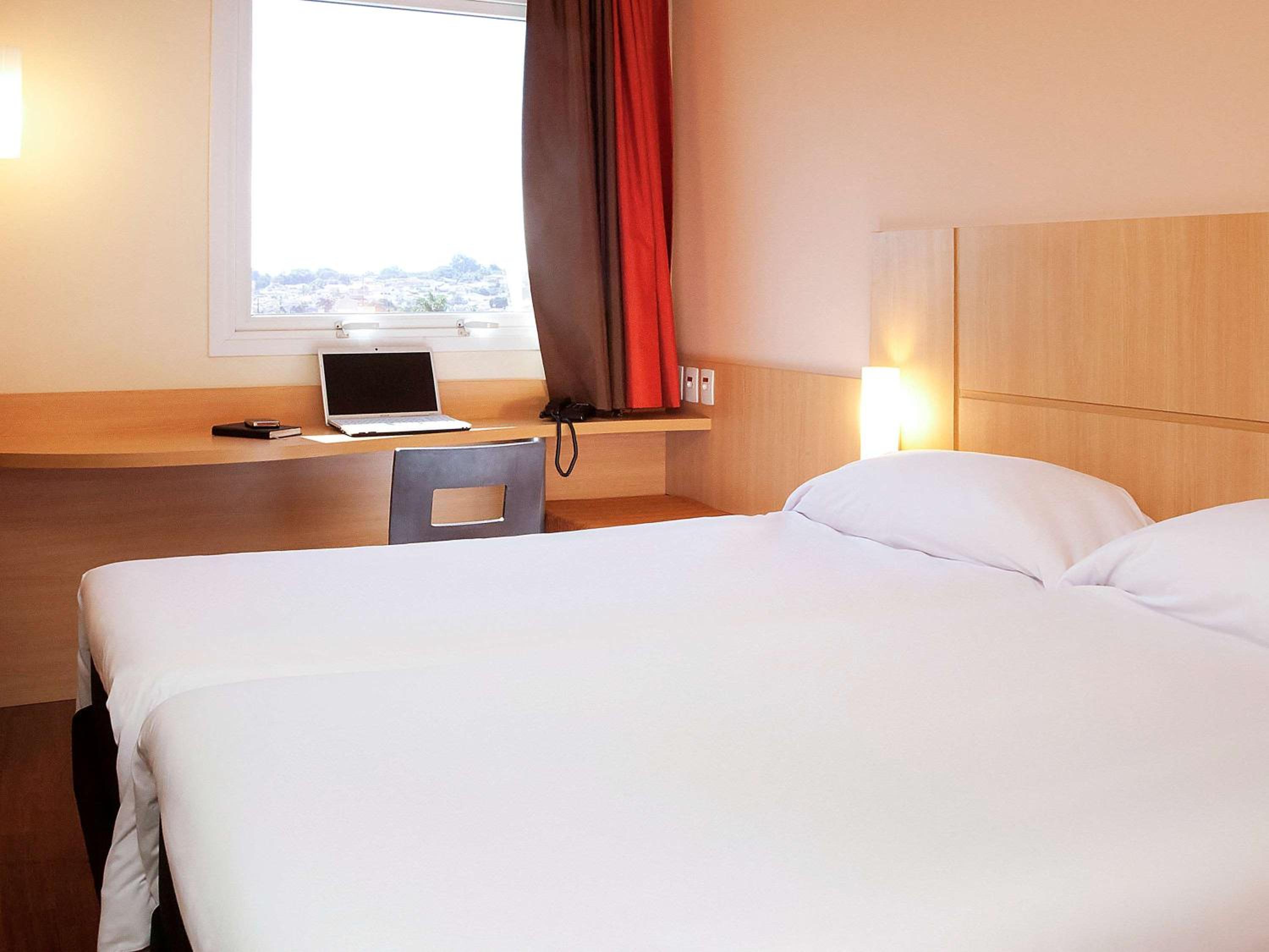 Standard Twin Room photo 3