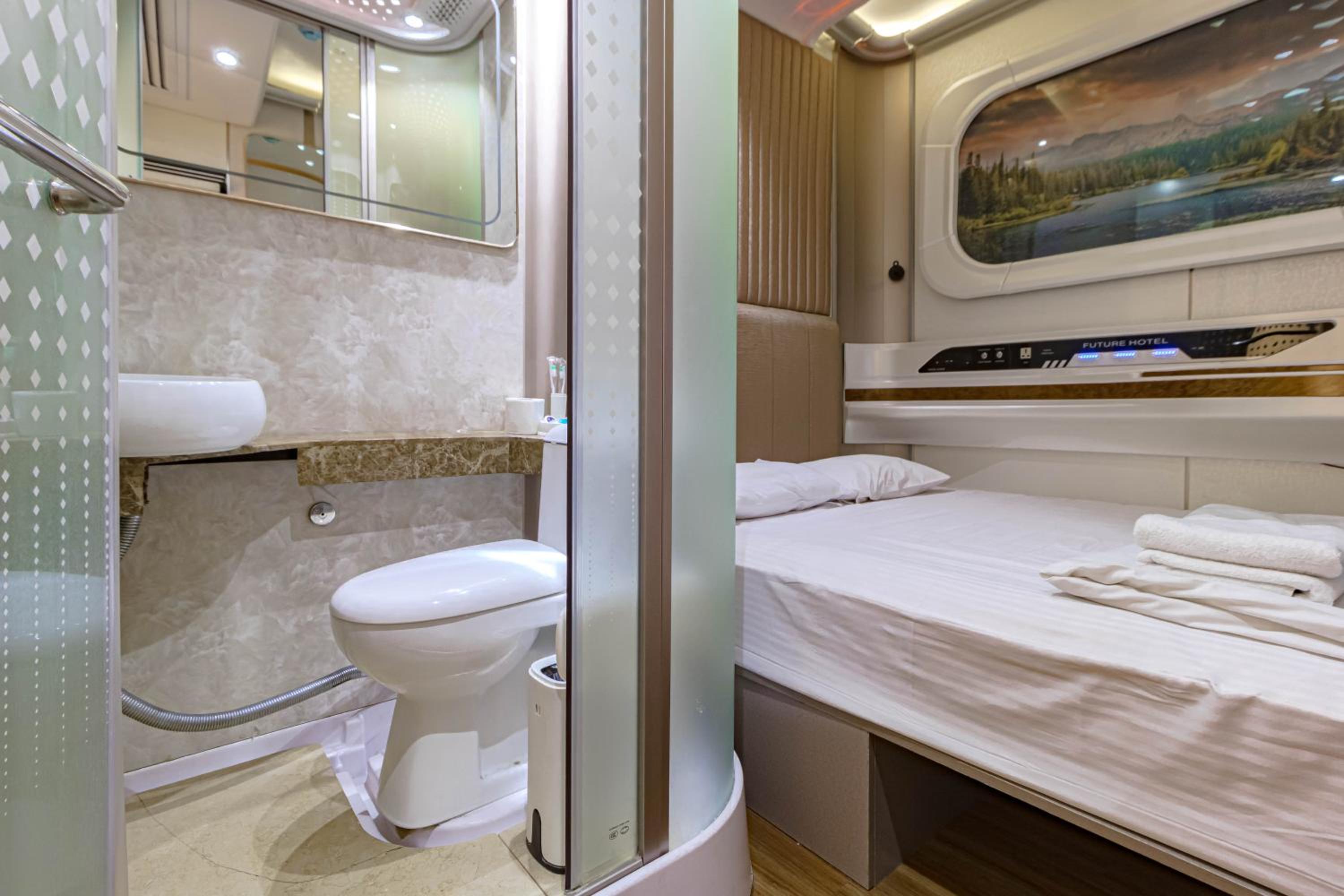 Deluxe Double Room with Shower photo 2