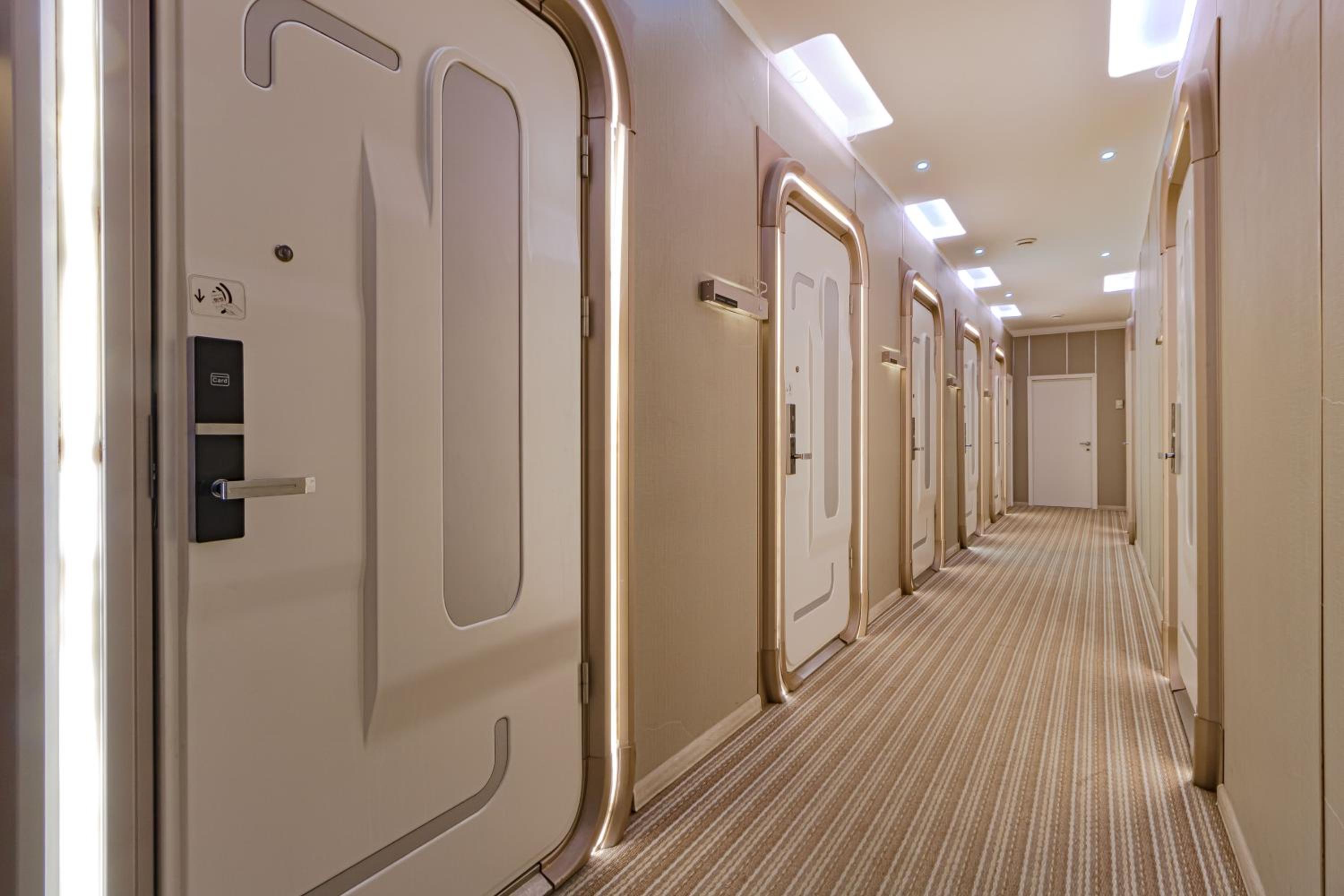Deluxe Double Room with Shower photo 3
