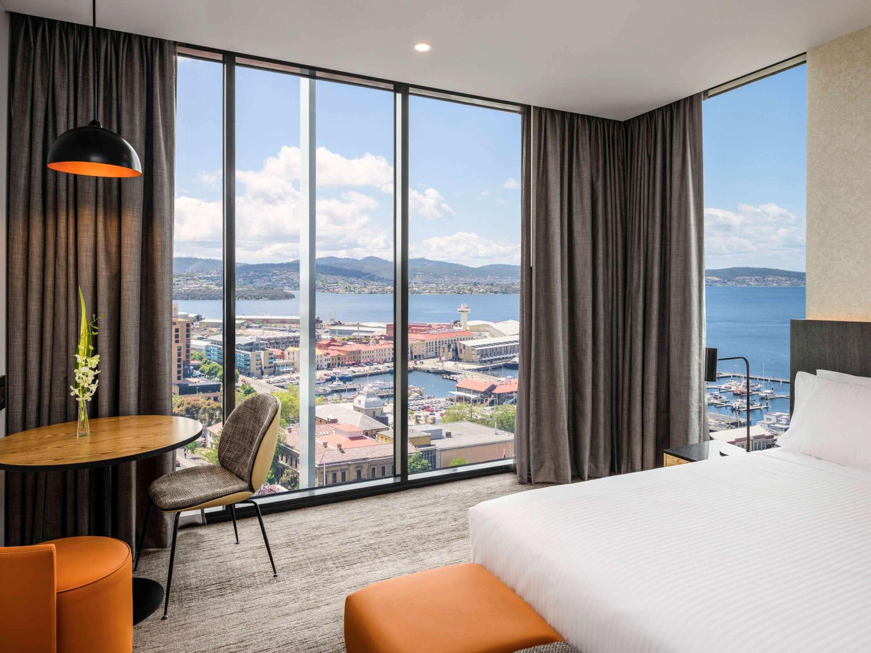 Deluxe Queen Room with Two Queen Beds and Ocean View - Photo 6
