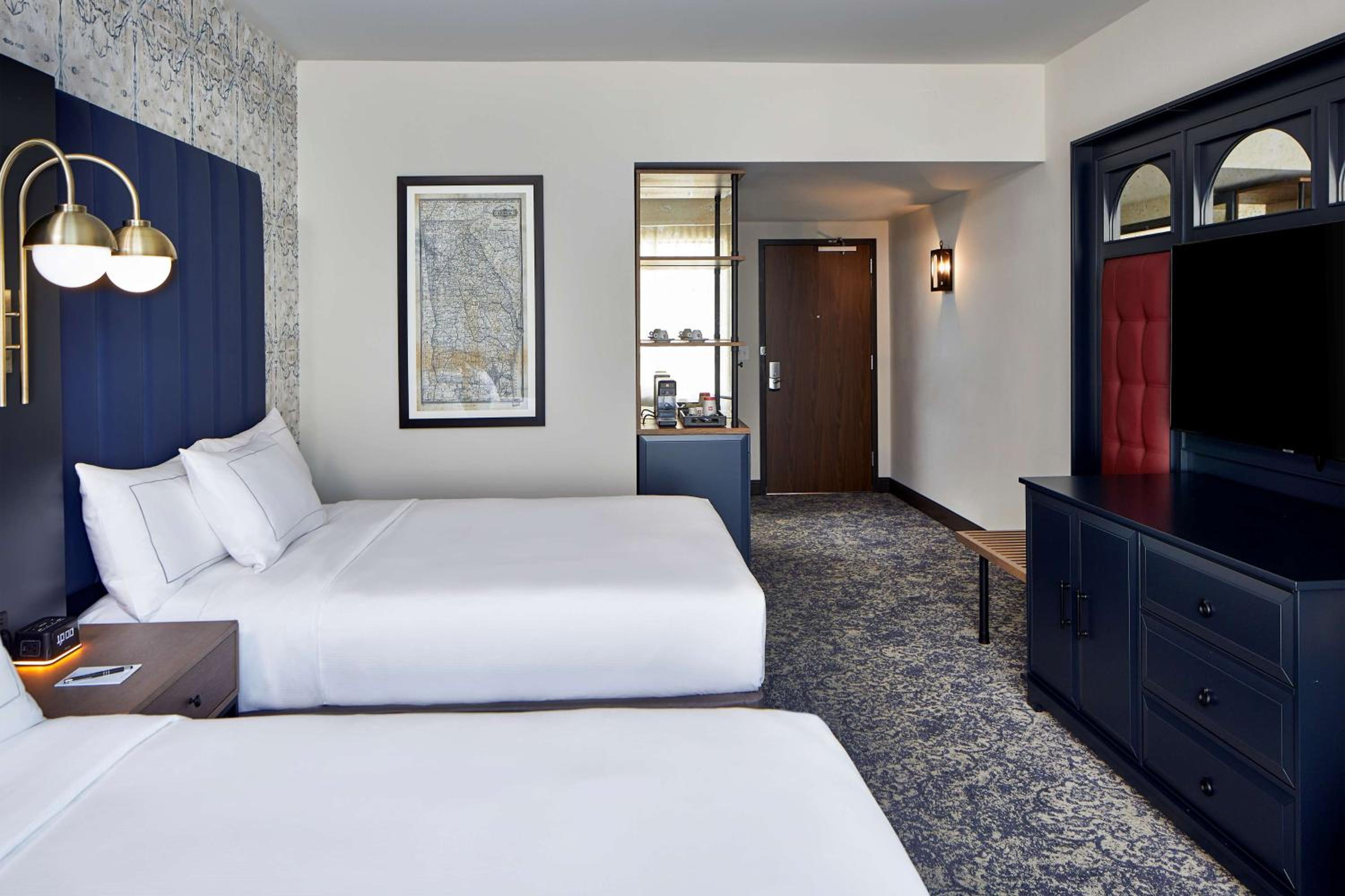 Queen Room with Two Queen Beds - Photo 6