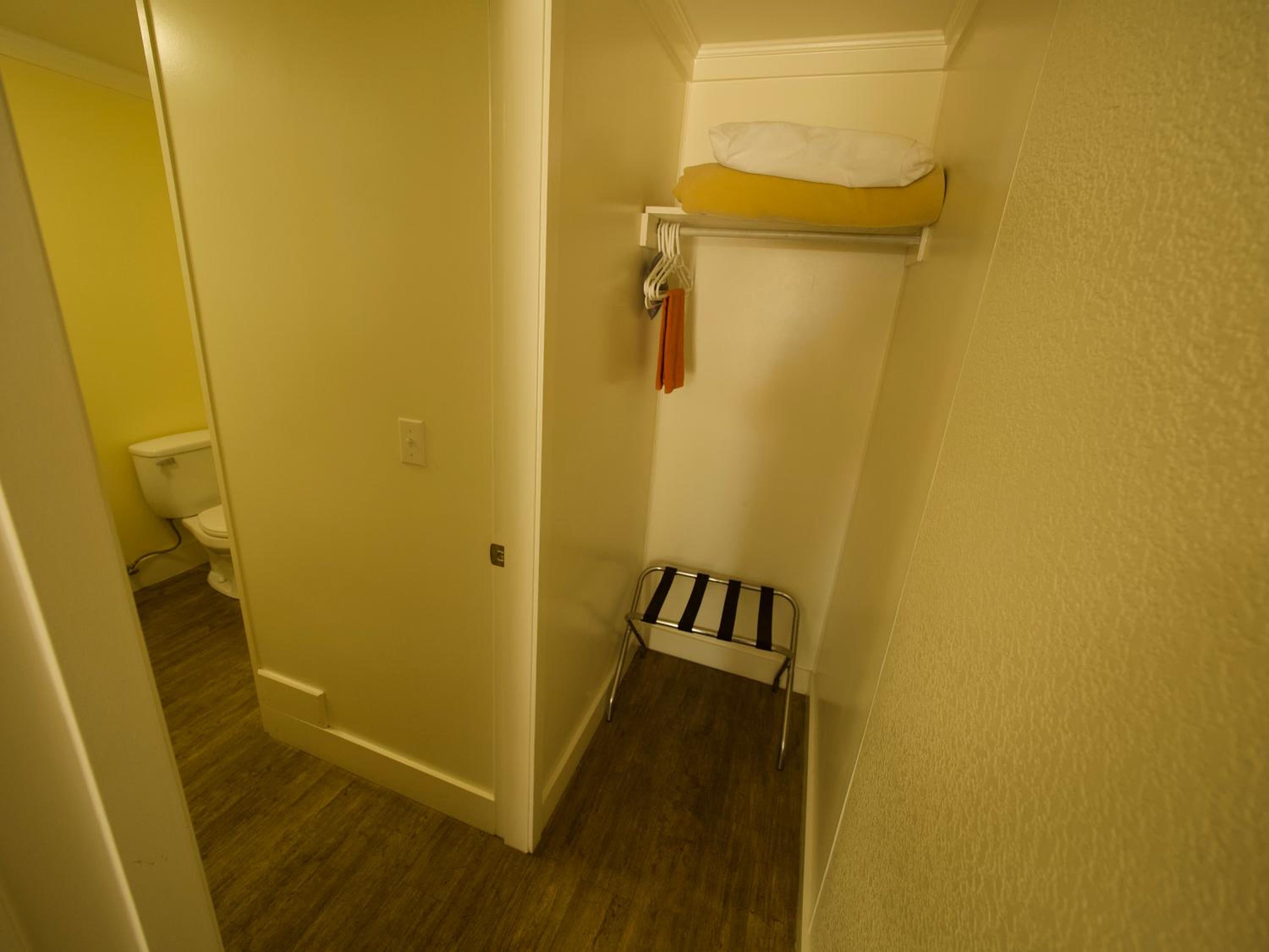 Queen Room - Photo 2