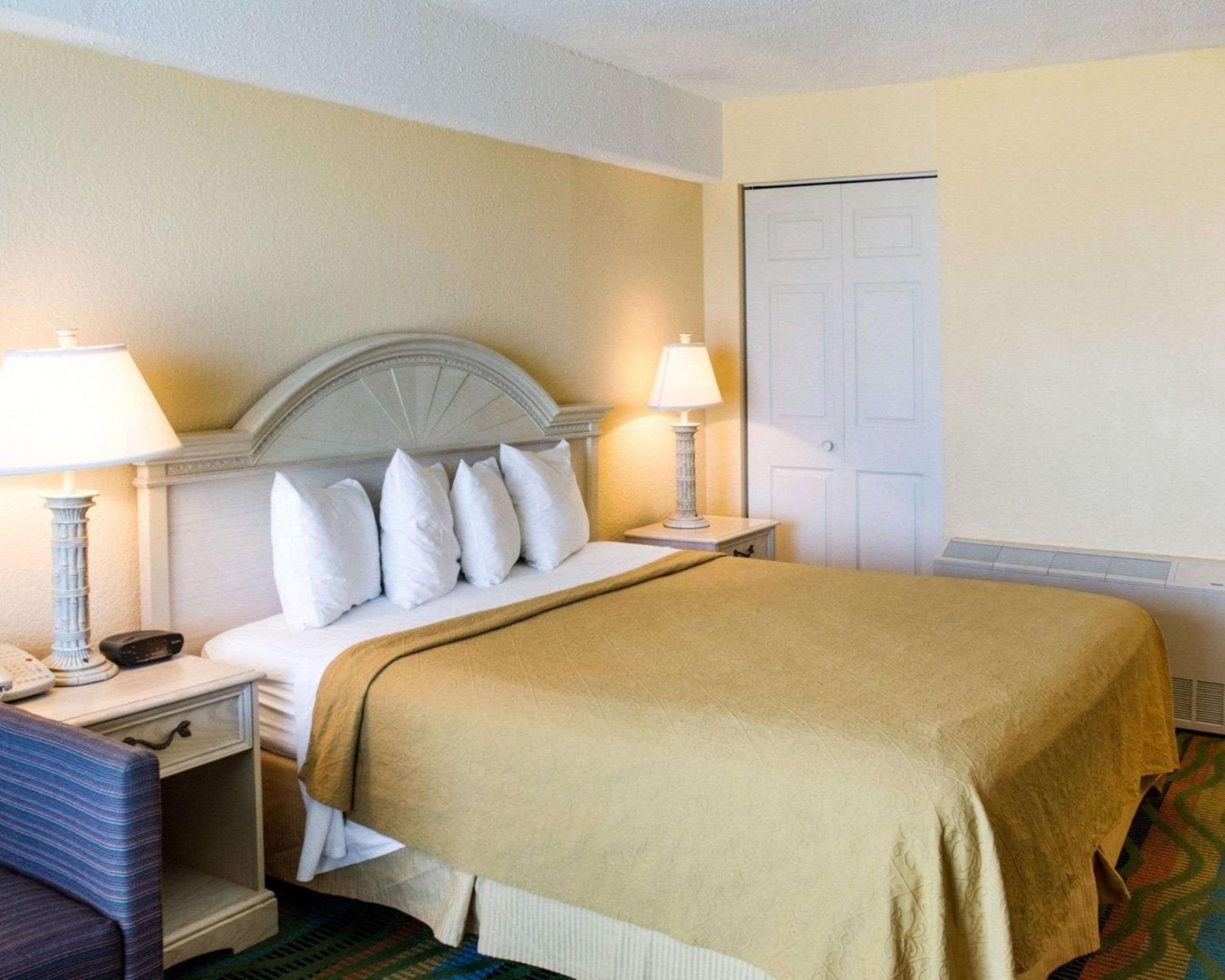 King Room - Ocean Front - Private Balcony