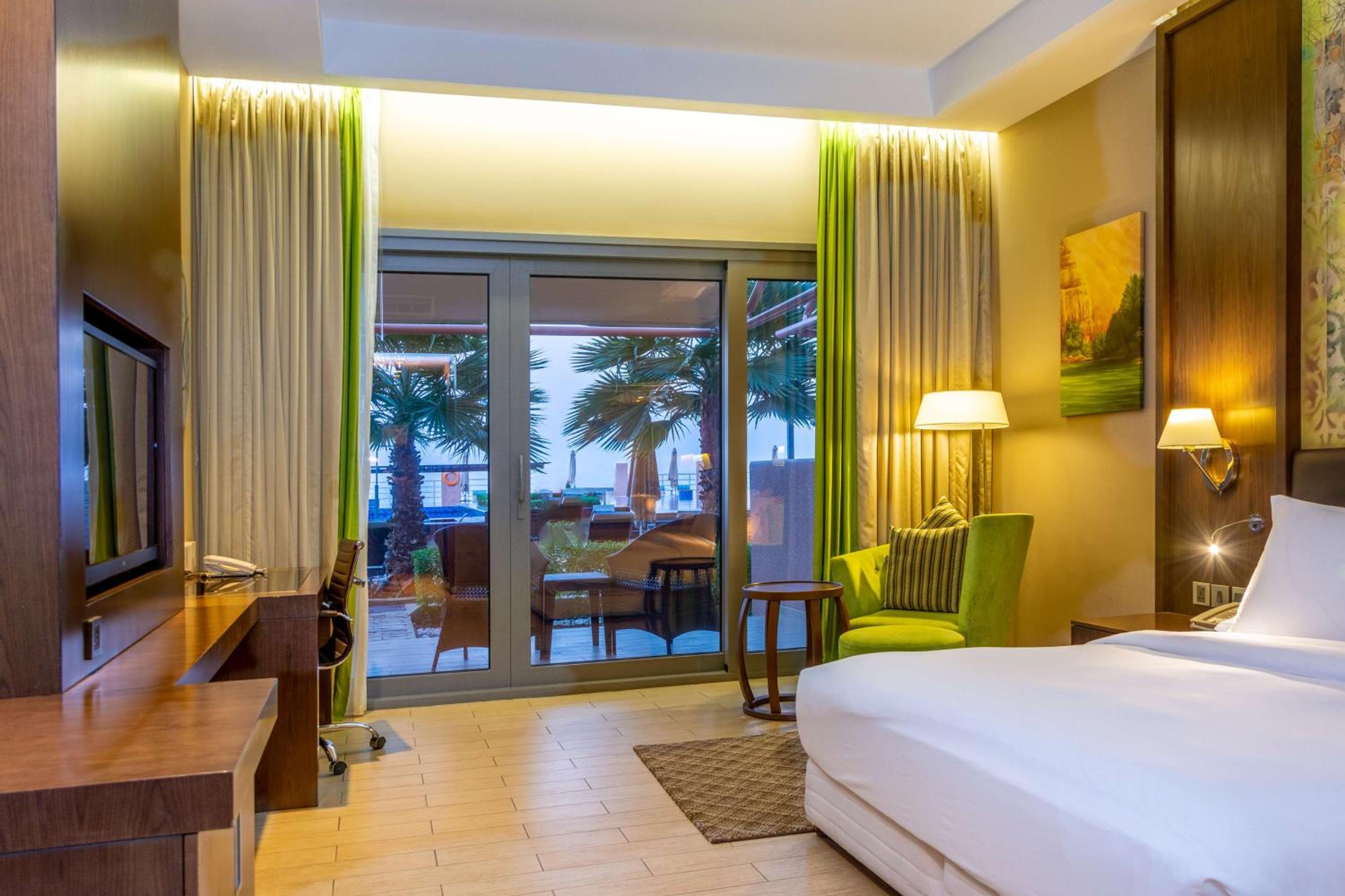 Premium Room with Terrace and Ocean View