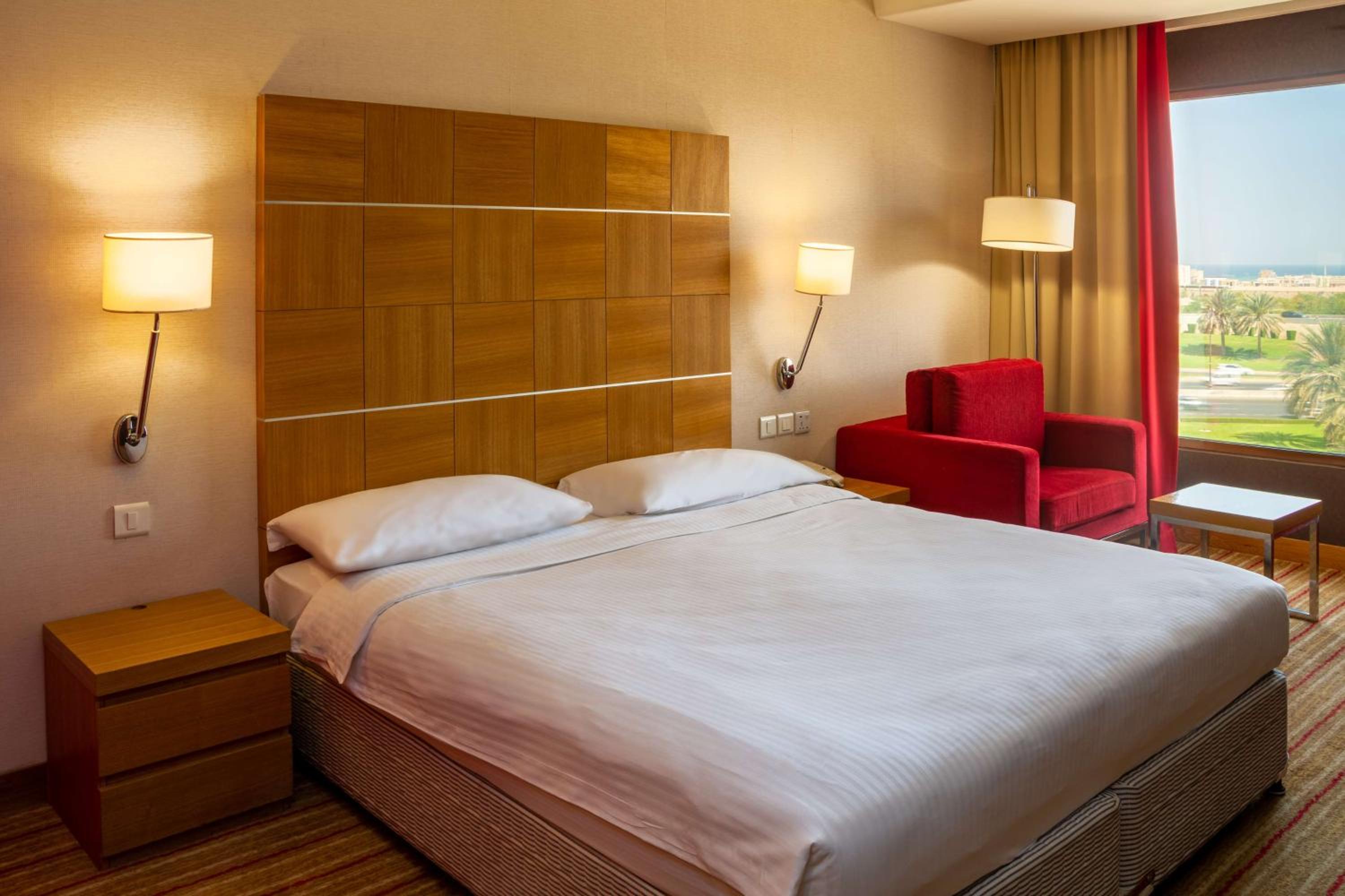 City View King Bed - Photo 6