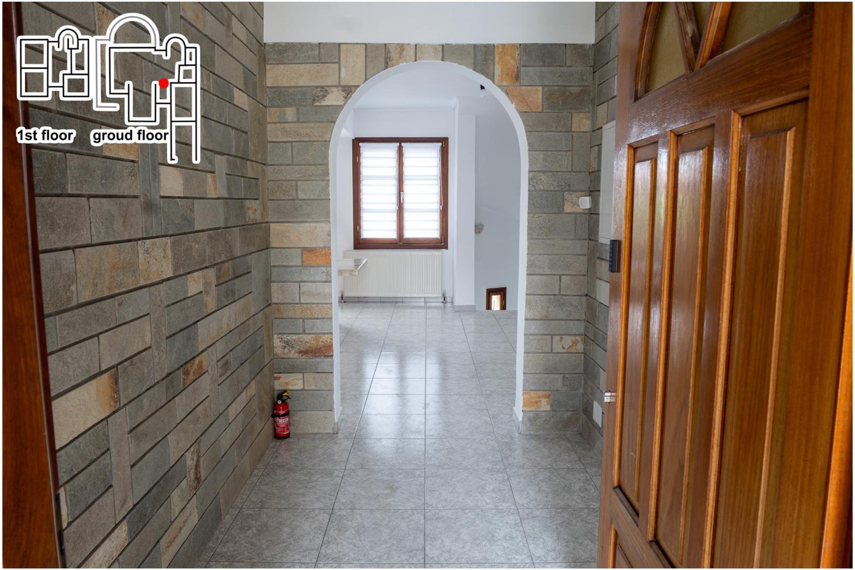 Villa photo 3