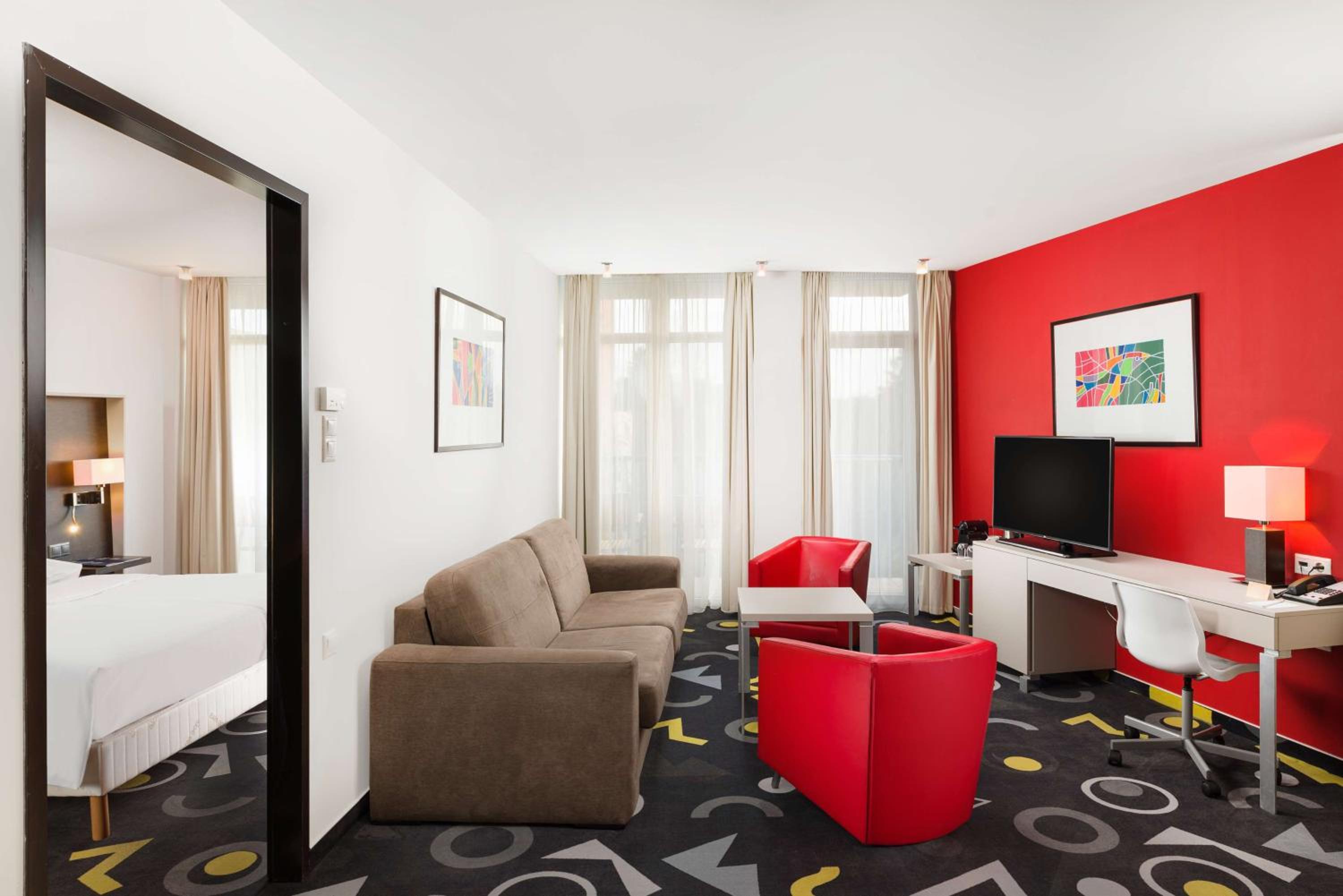 One-Bedroom Suite photo 1