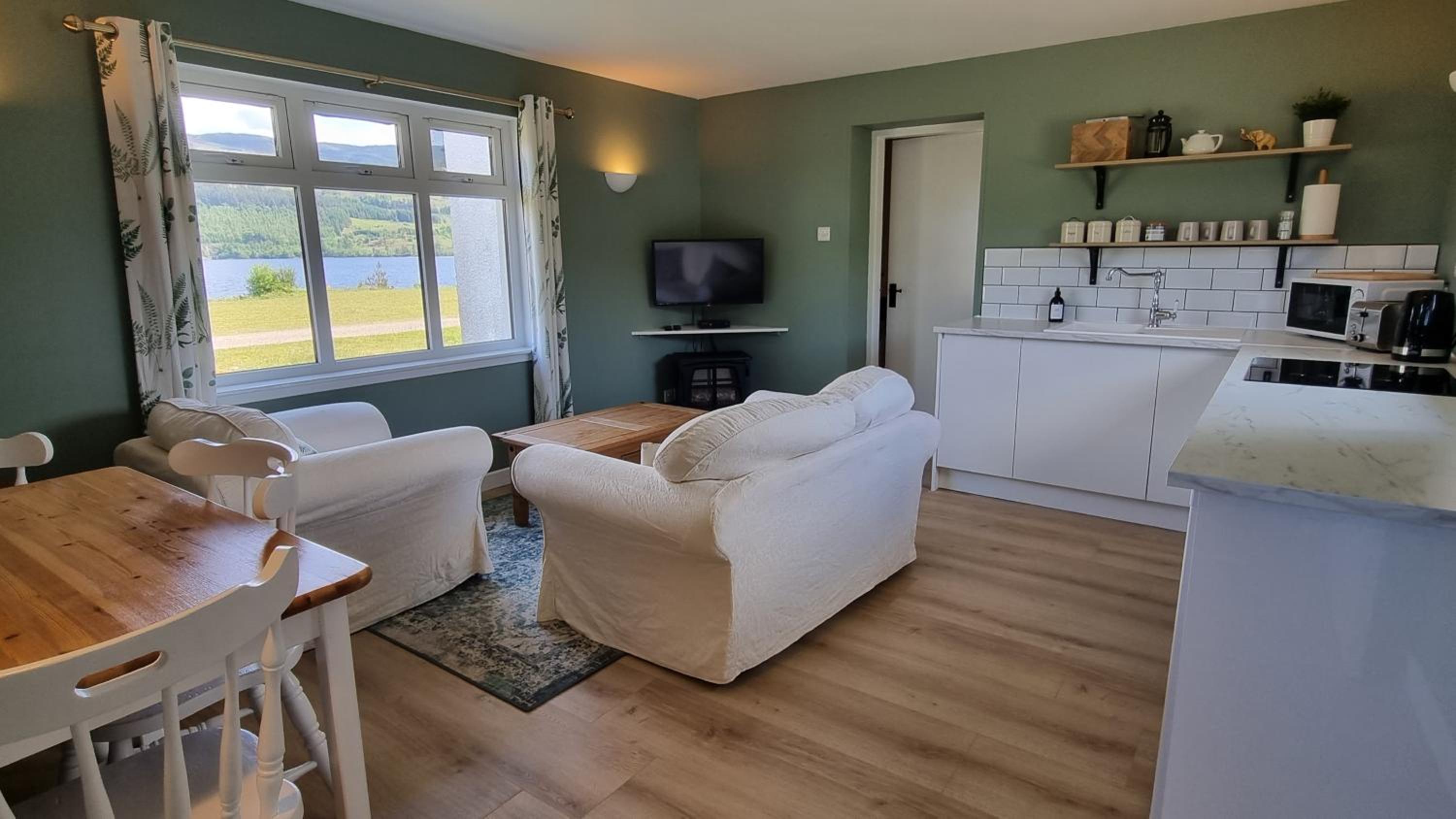 Apartment with Lake View photo 1