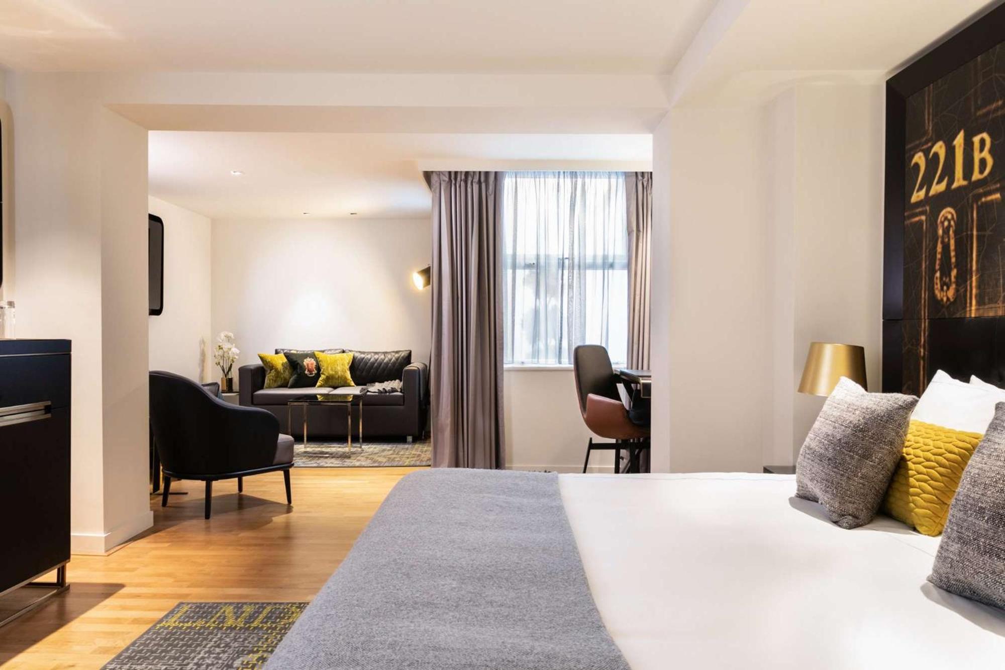 Studio King Suite
