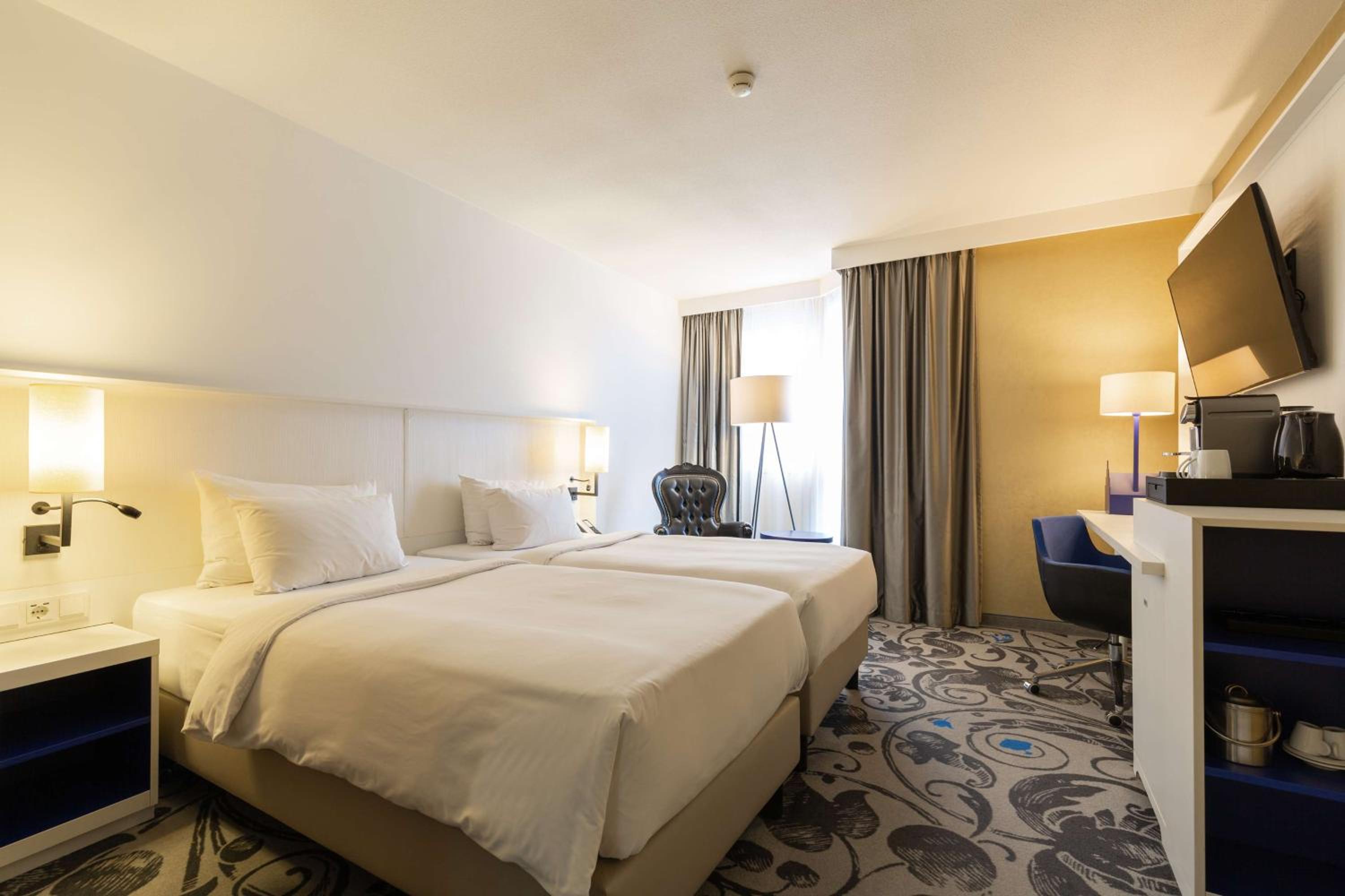 Superior Double or Twin Room photo 3