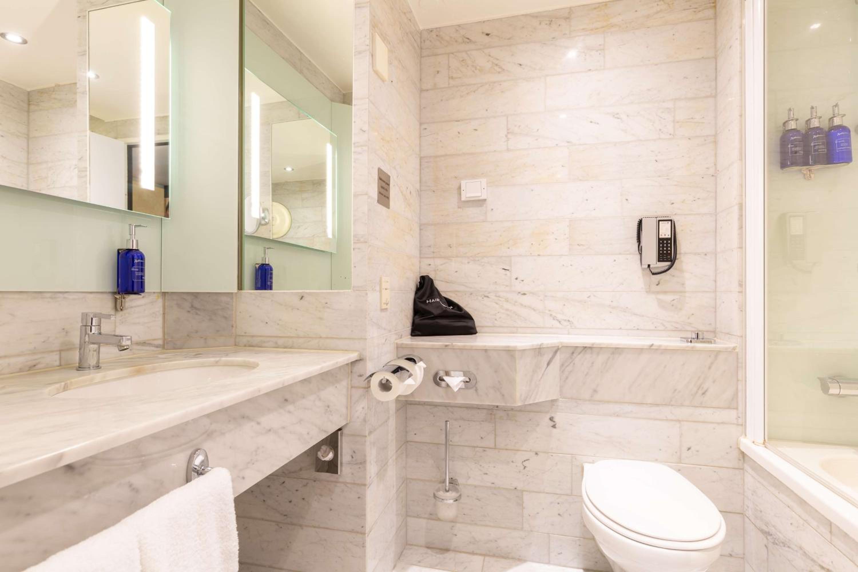Standard Double or Twin Room photo 2