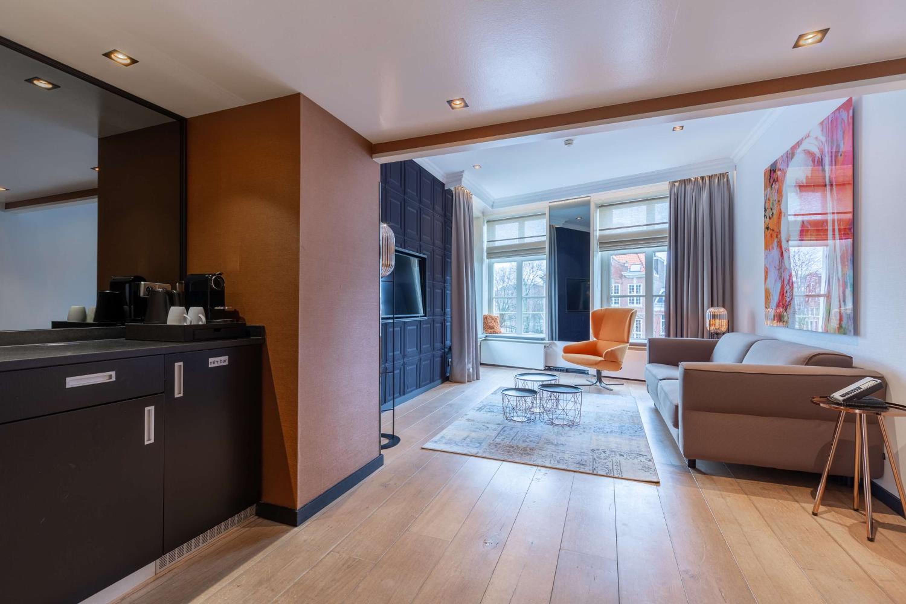 Ruyschen Suite with Canal View - Photo 6