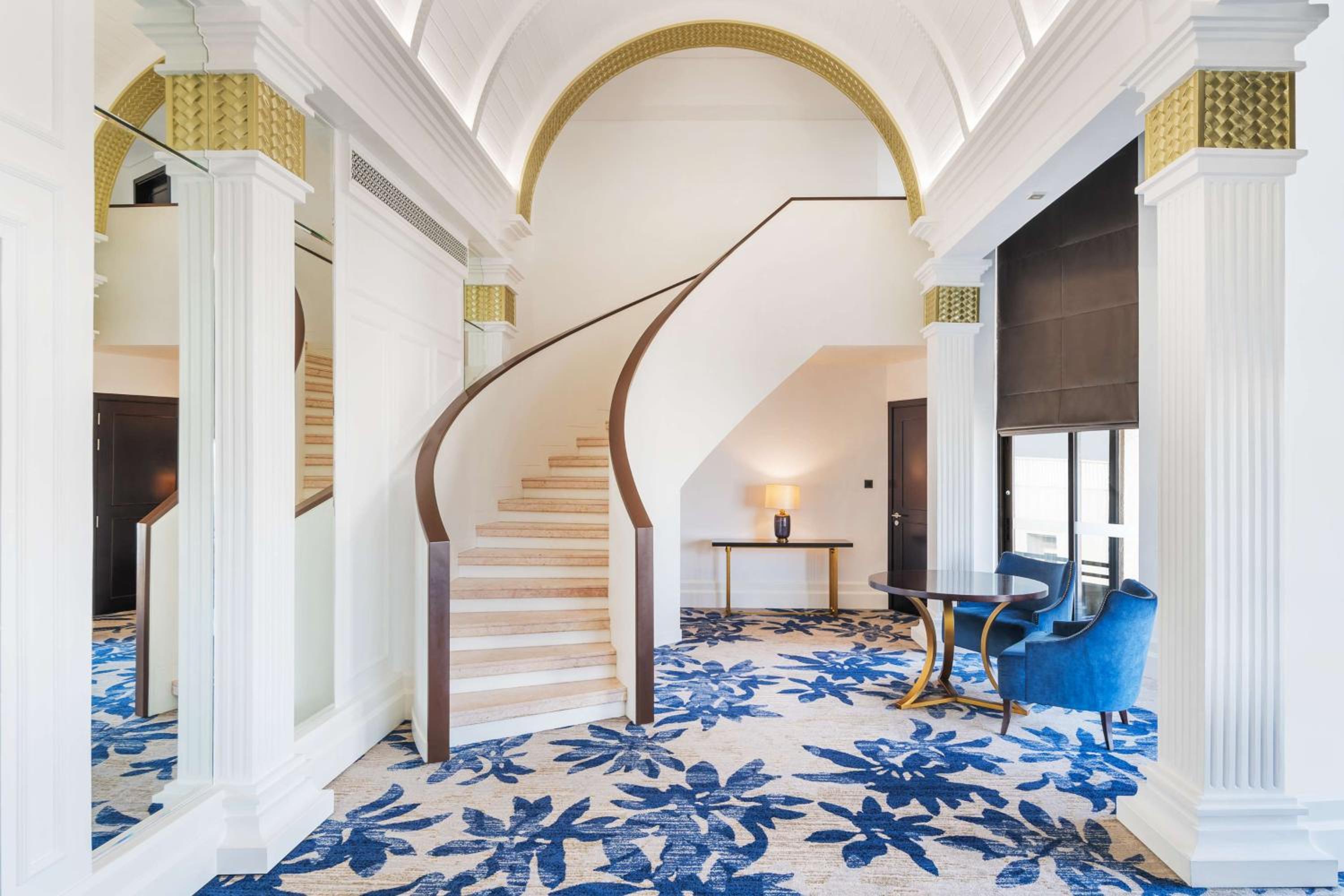 Presidential Suite with Lounge Access - Creek View photo 2