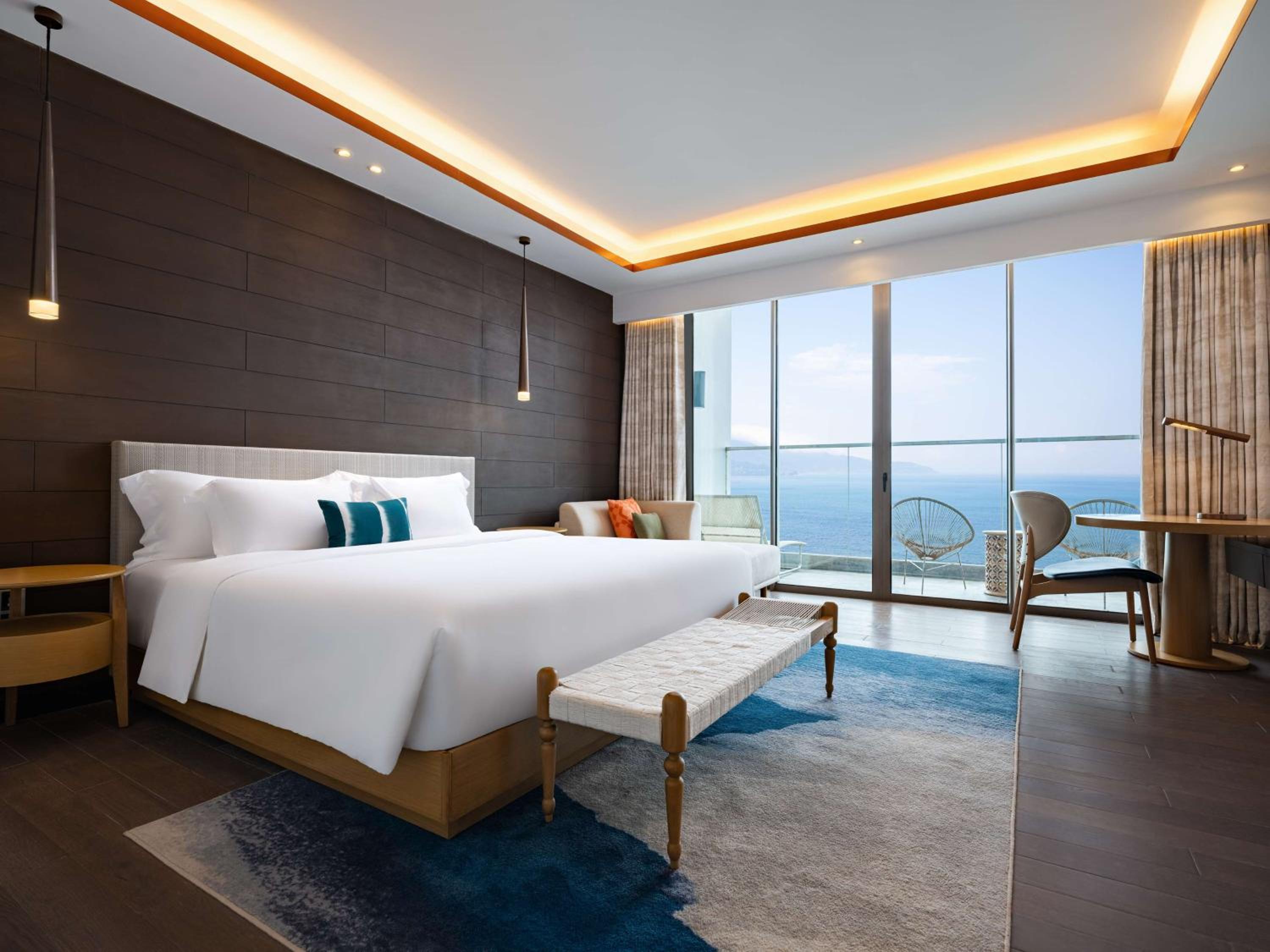 Executive Suite with Ocean View - Free Access to Executive Lounge - Photo 5