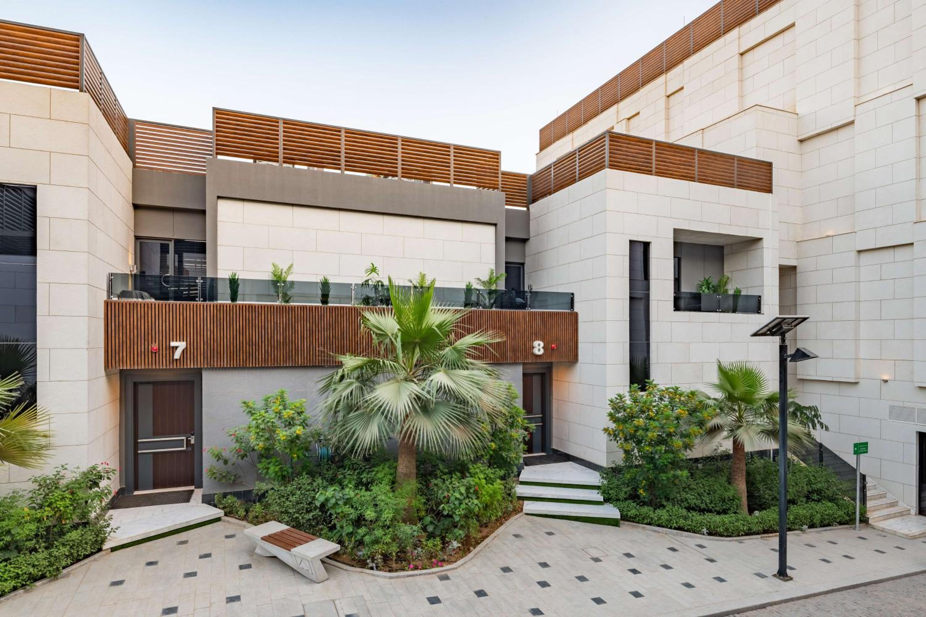 Three-Bedroom Villa - Photo 2
