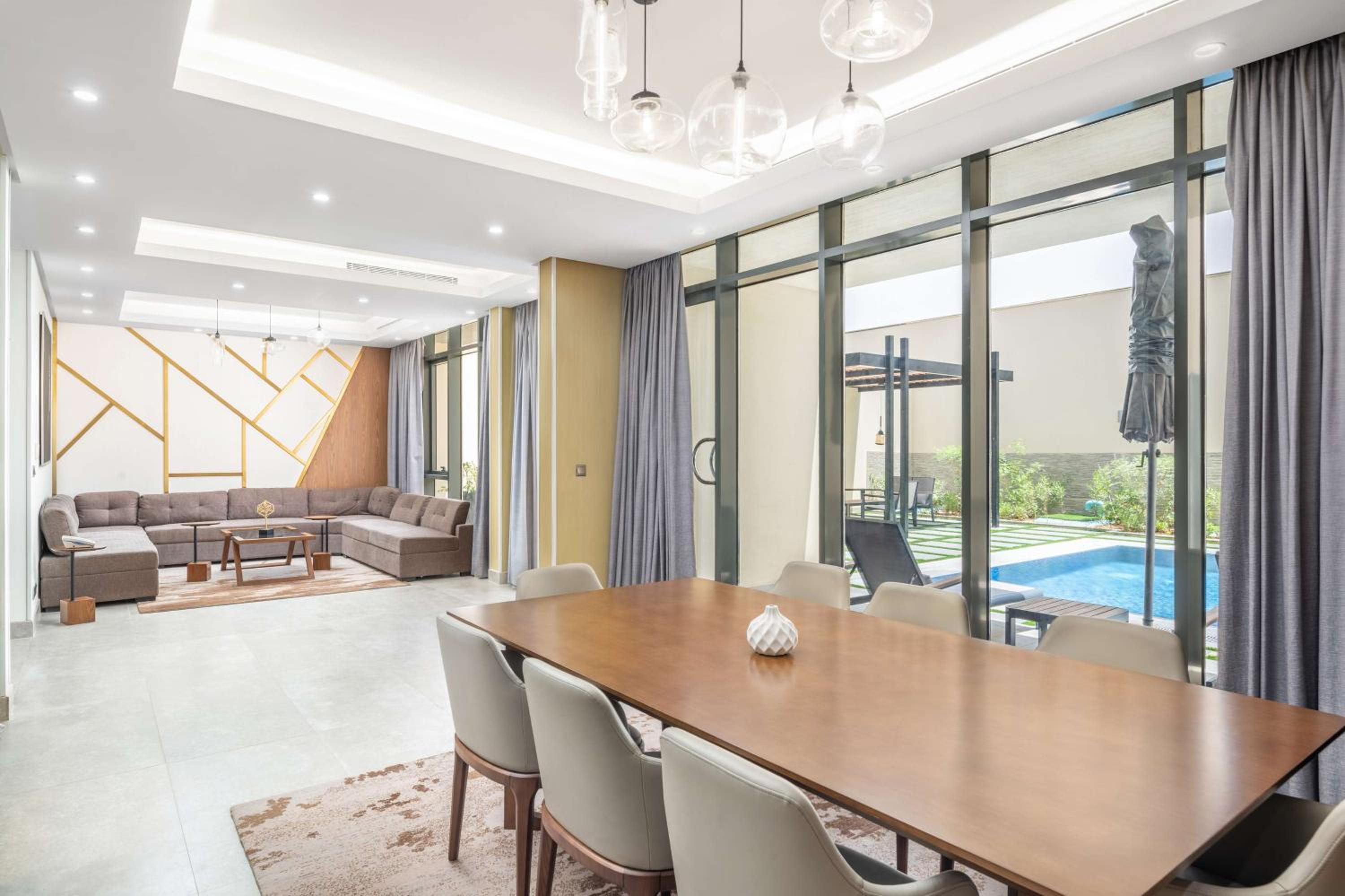 Three-Bedroom Villa - Photo 7