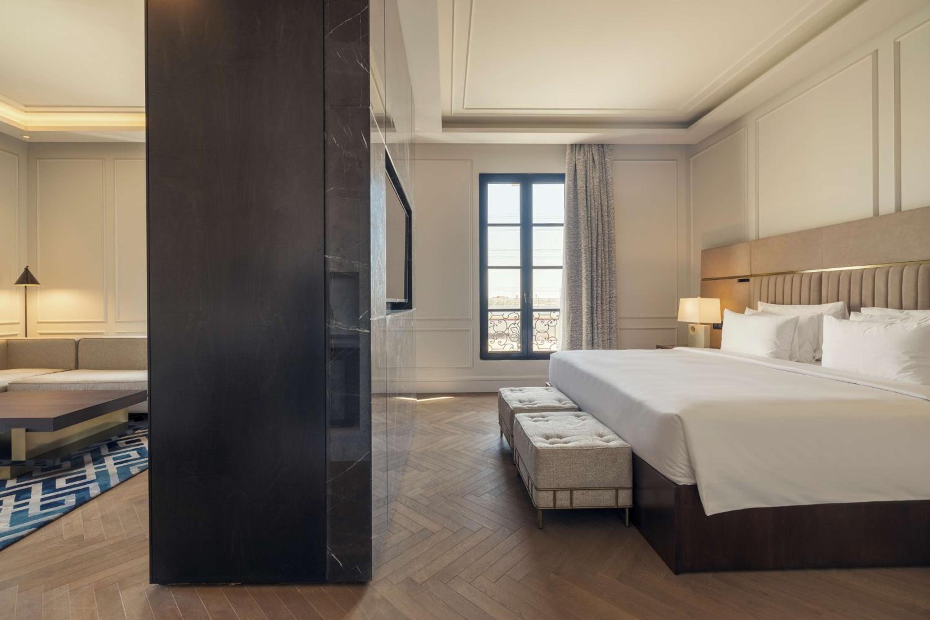 Collection Executive Room with Lounge Access - Photo 4