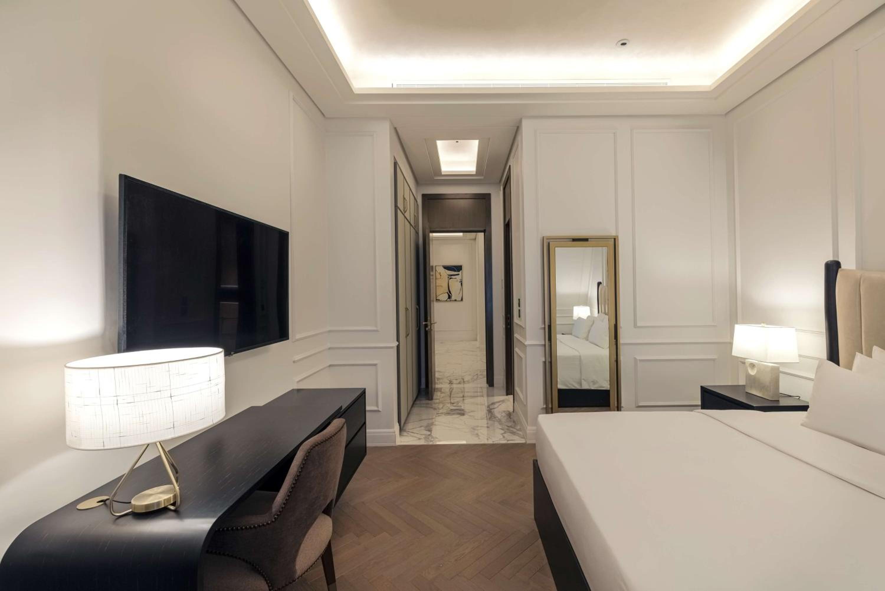 Two-Bedroom Penthouse Suite - Photo 3