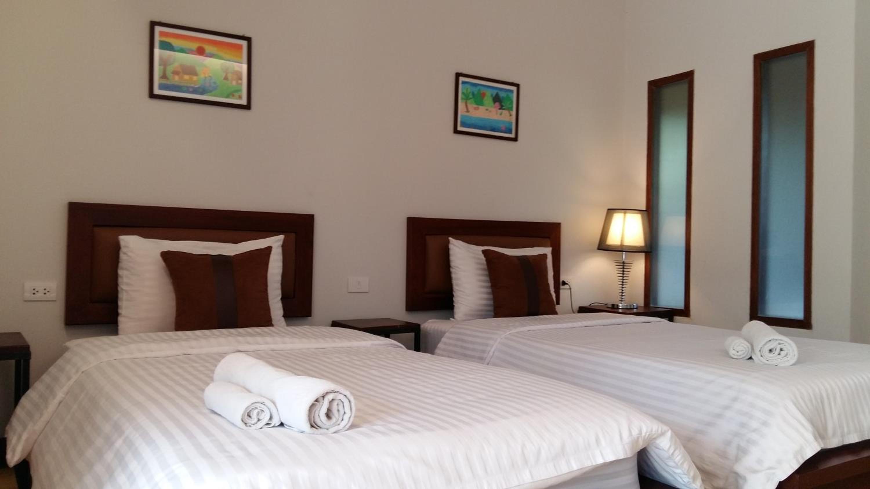 Deluxe Twin Room