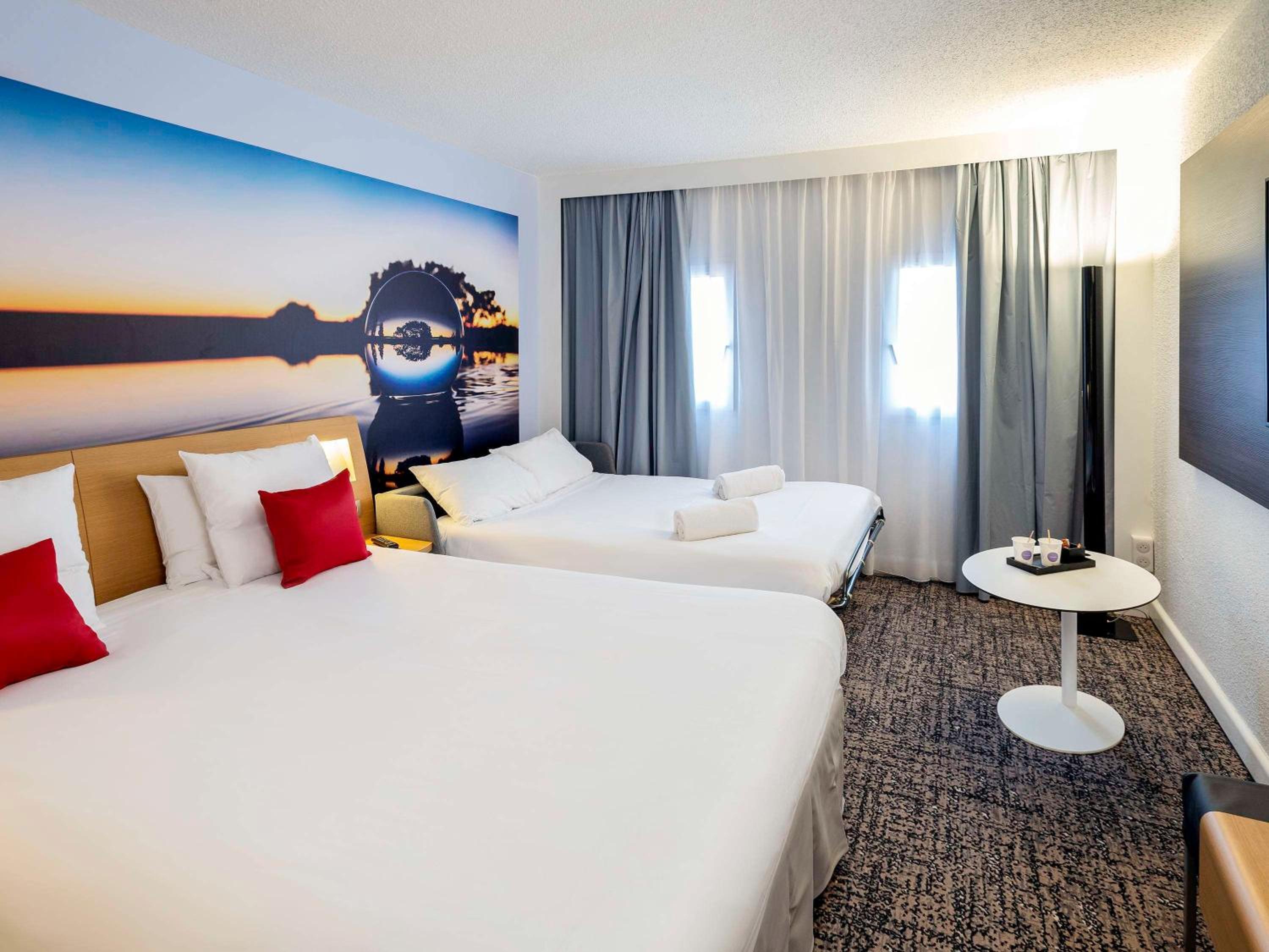 Executive Room with One Double Bed and One Sofa photo 2