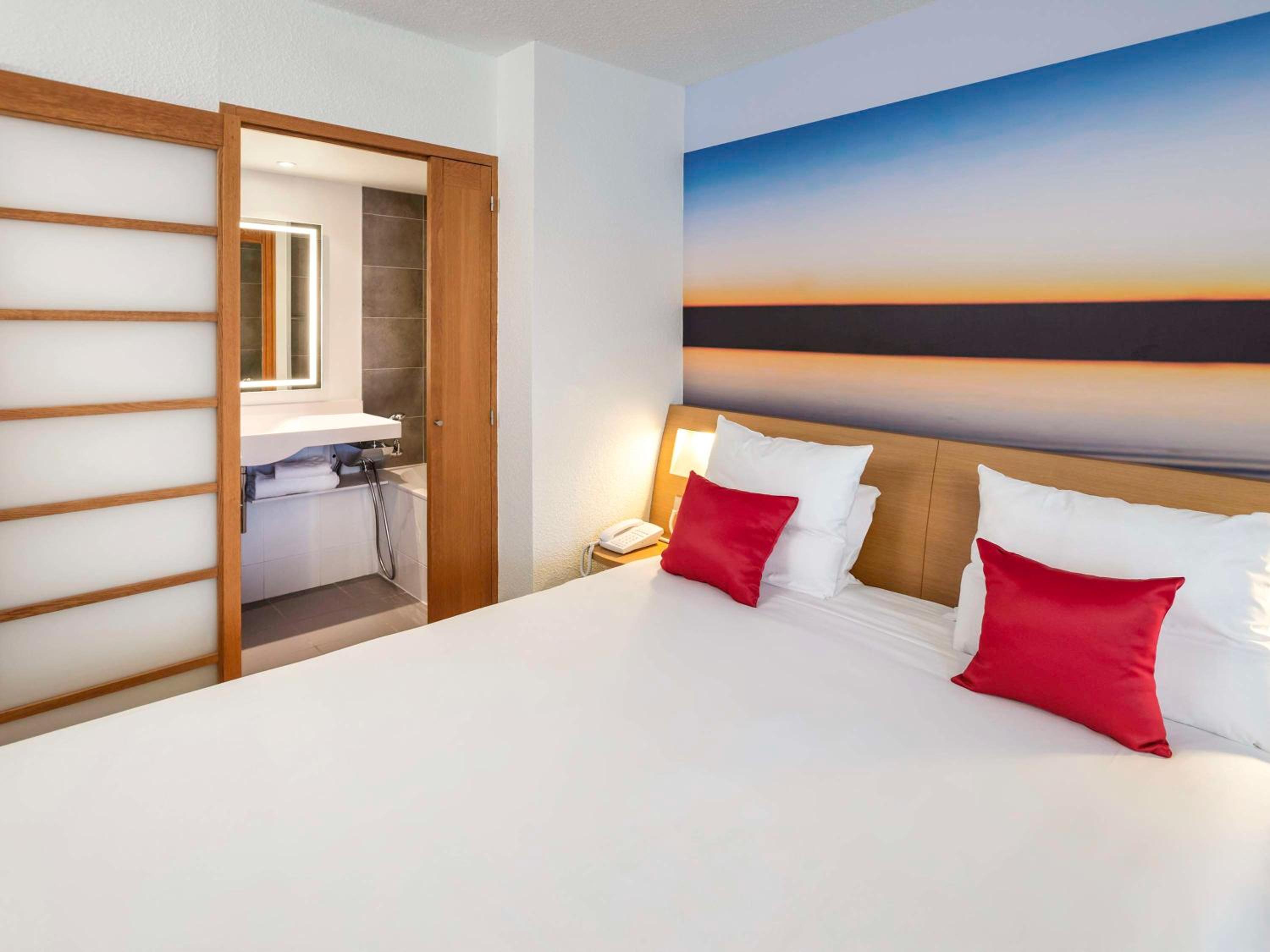 Superior double Room with one double bed or two single beds  - Photo 6