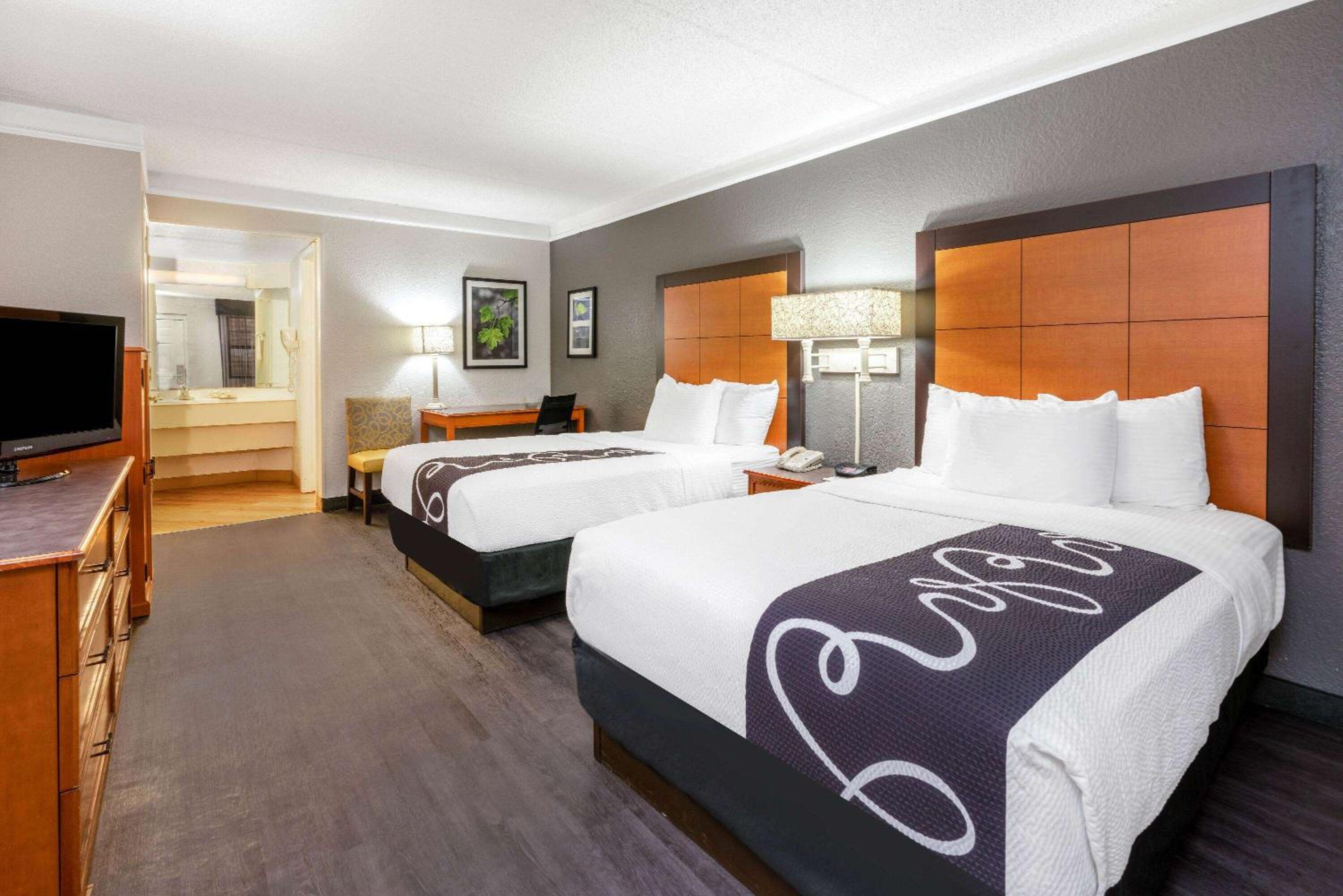 Double Room with Two Double Beds photo 3