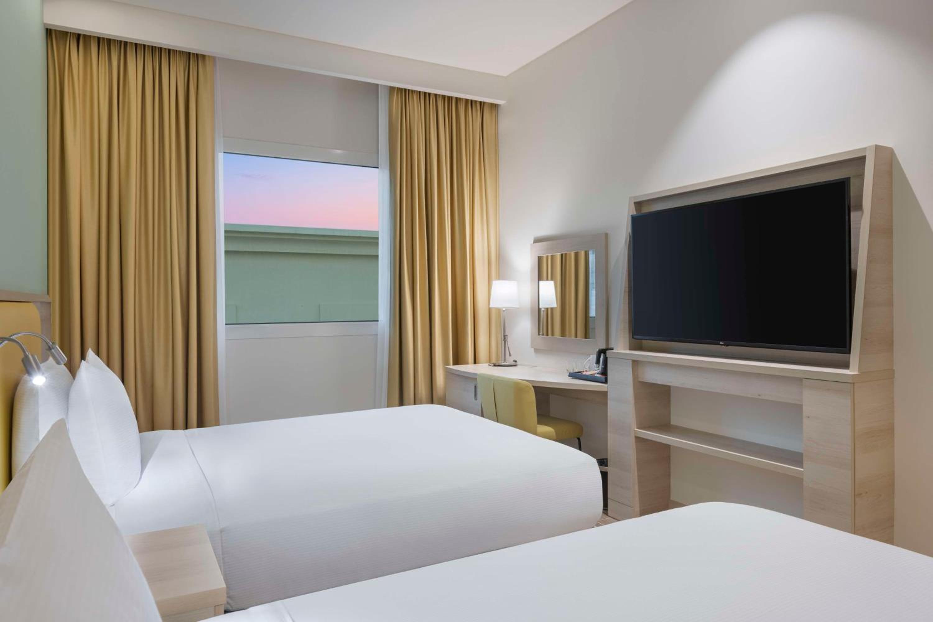 Twin Room - Photo 2