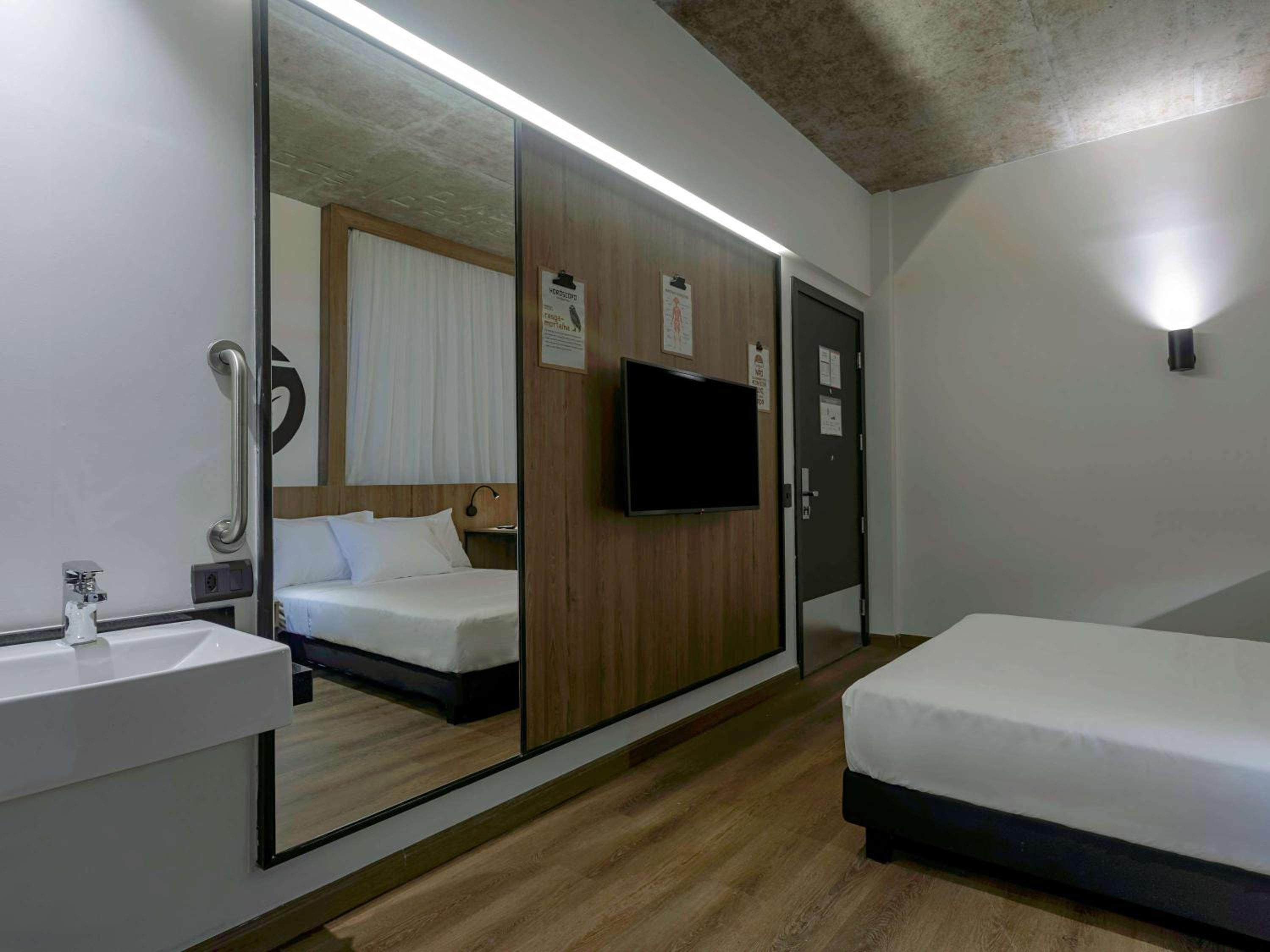 Accessible Double Room - Photo 1
