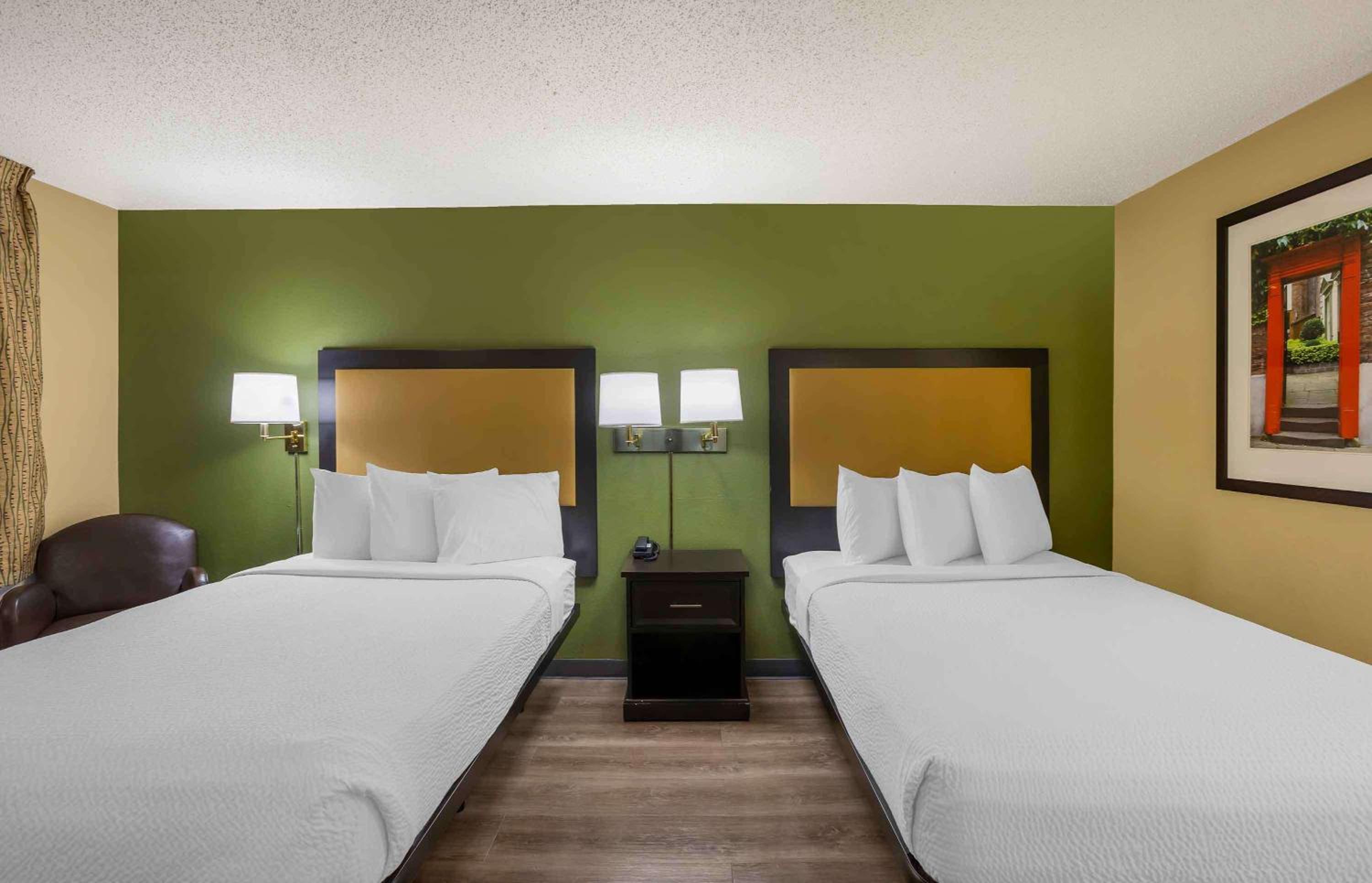 Studio with 2 Double Beds - Non-Smoking - Photo 1