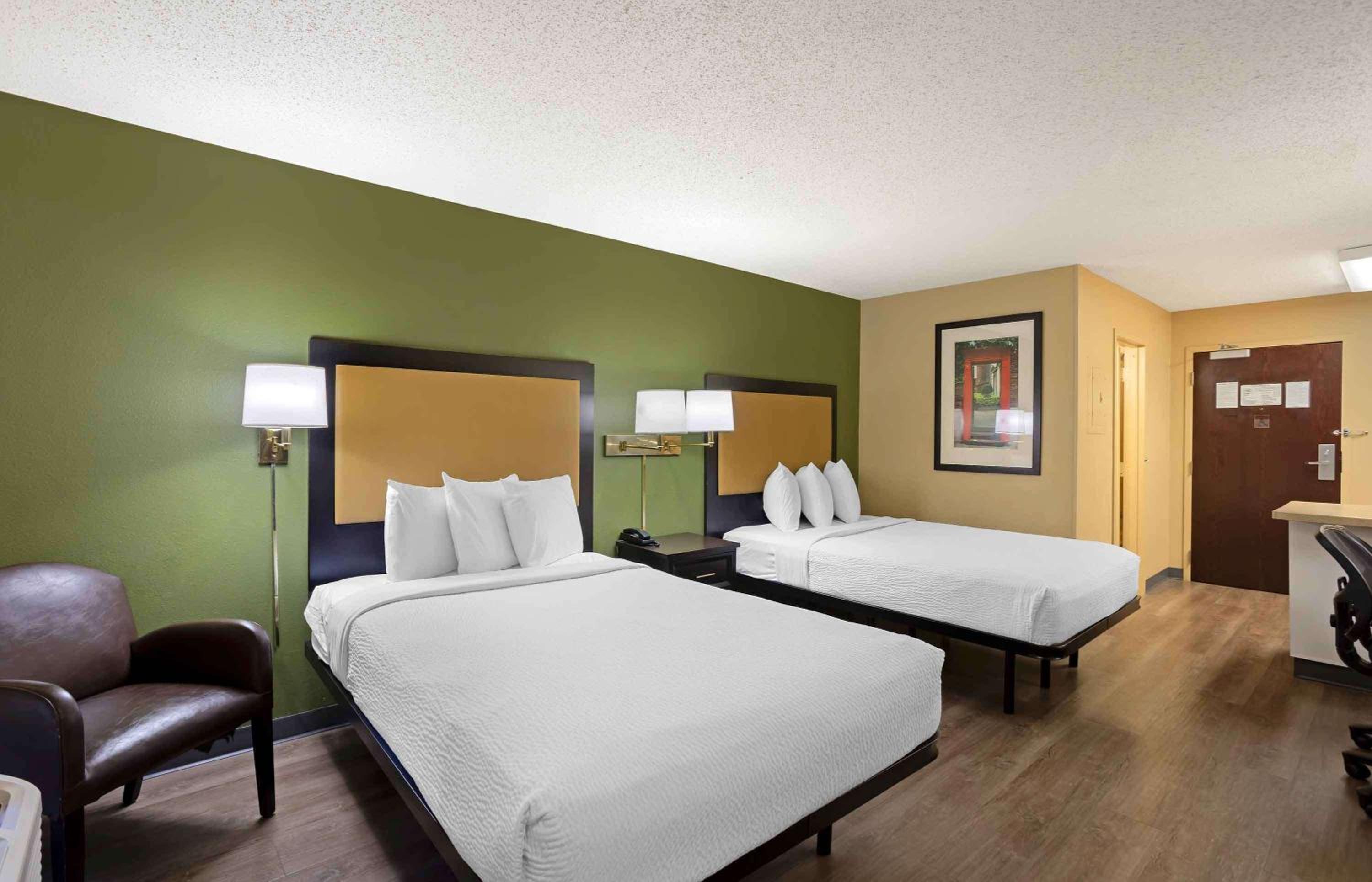 Studio with 2 Double Beds - Non-Smoking - Photo 9