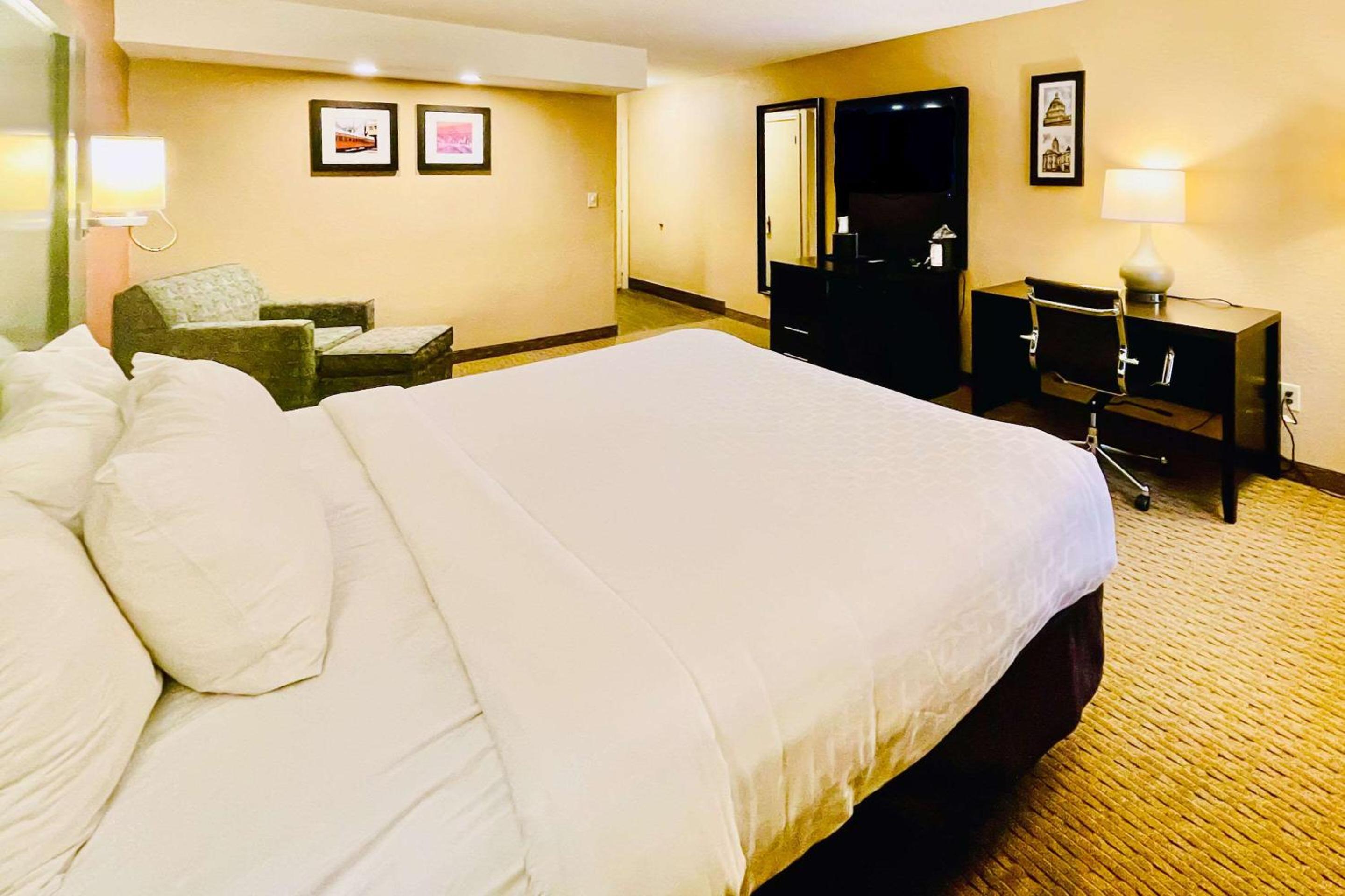 King Room - Non-Smoking