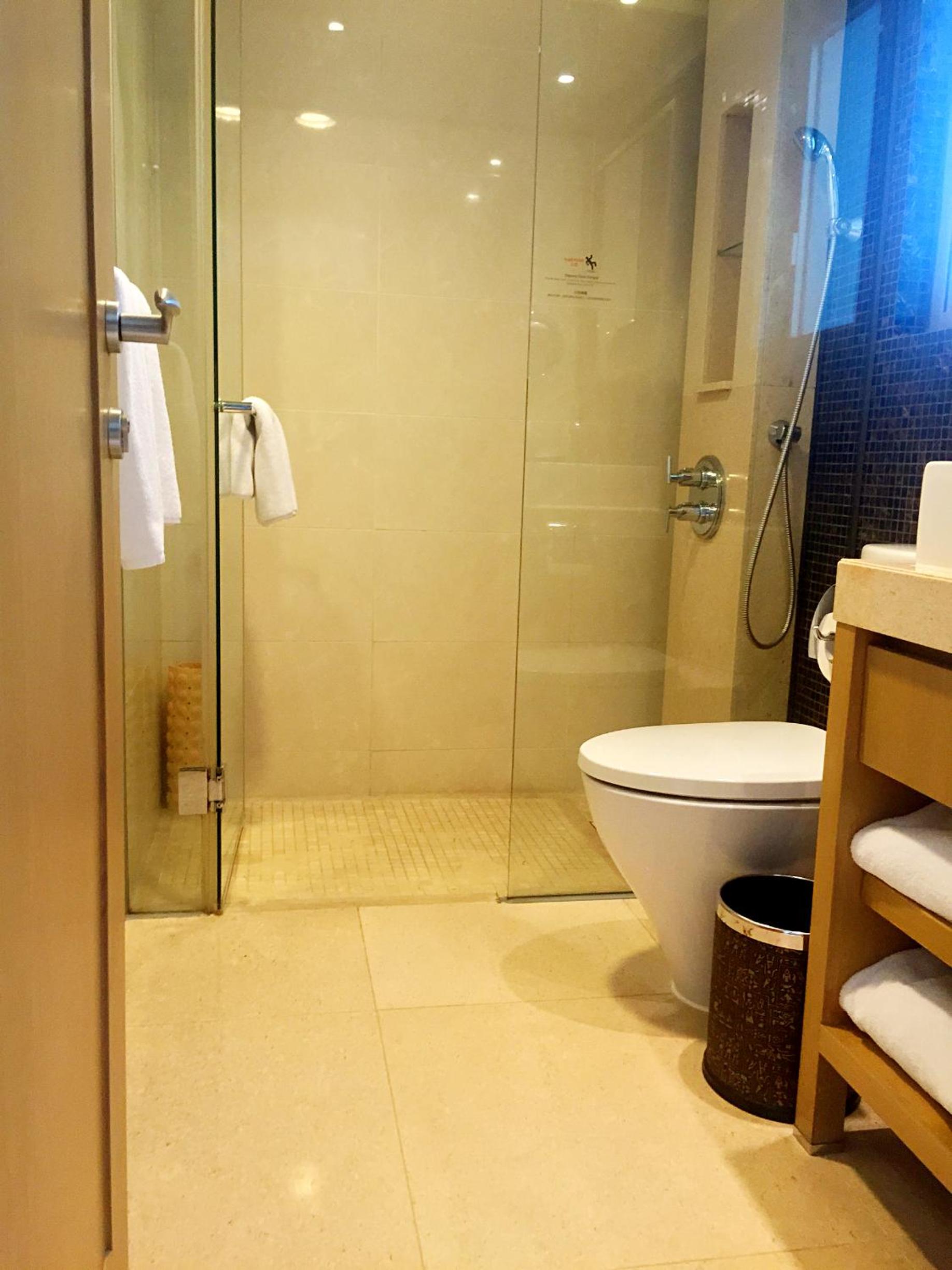 Mountain View Room (2 Single beds) photo 2