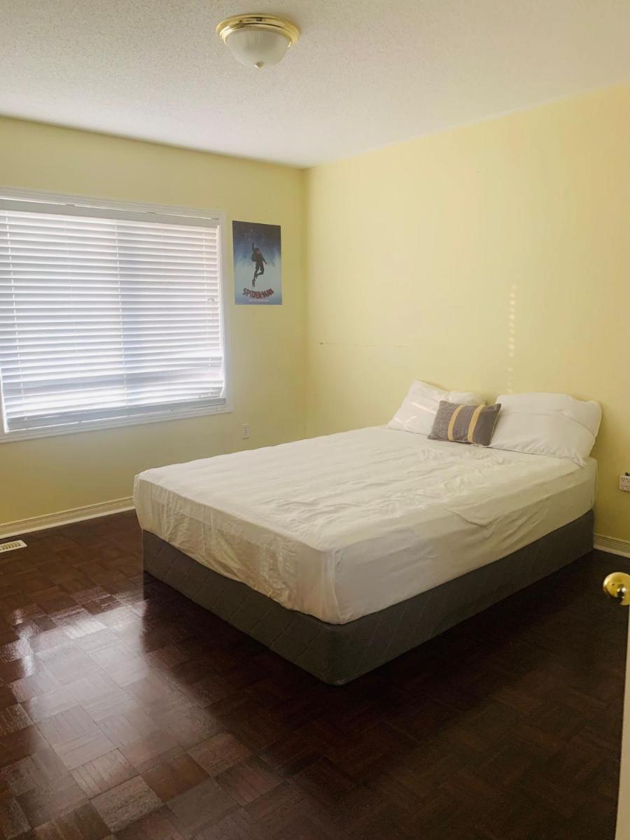 Queen Room photo 3