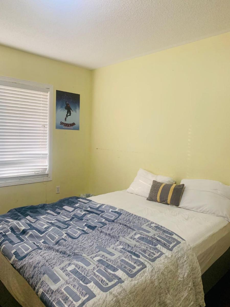 Queen Room photo 1