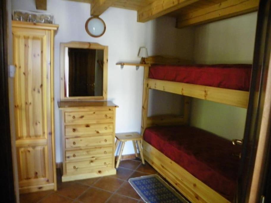 Three-Bedroom Apartment photo 1
