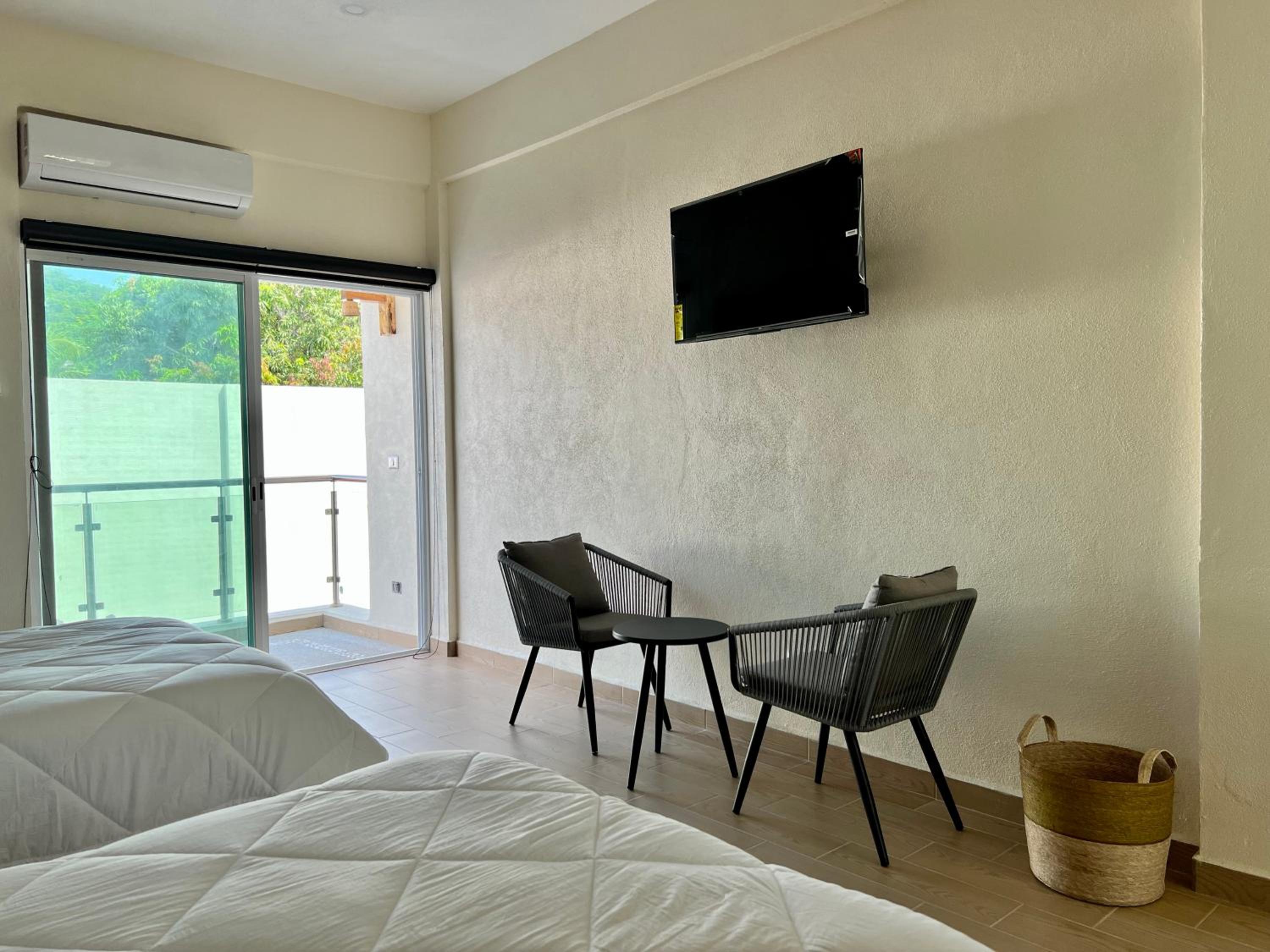 Apartment with Pool View  - Photo 8