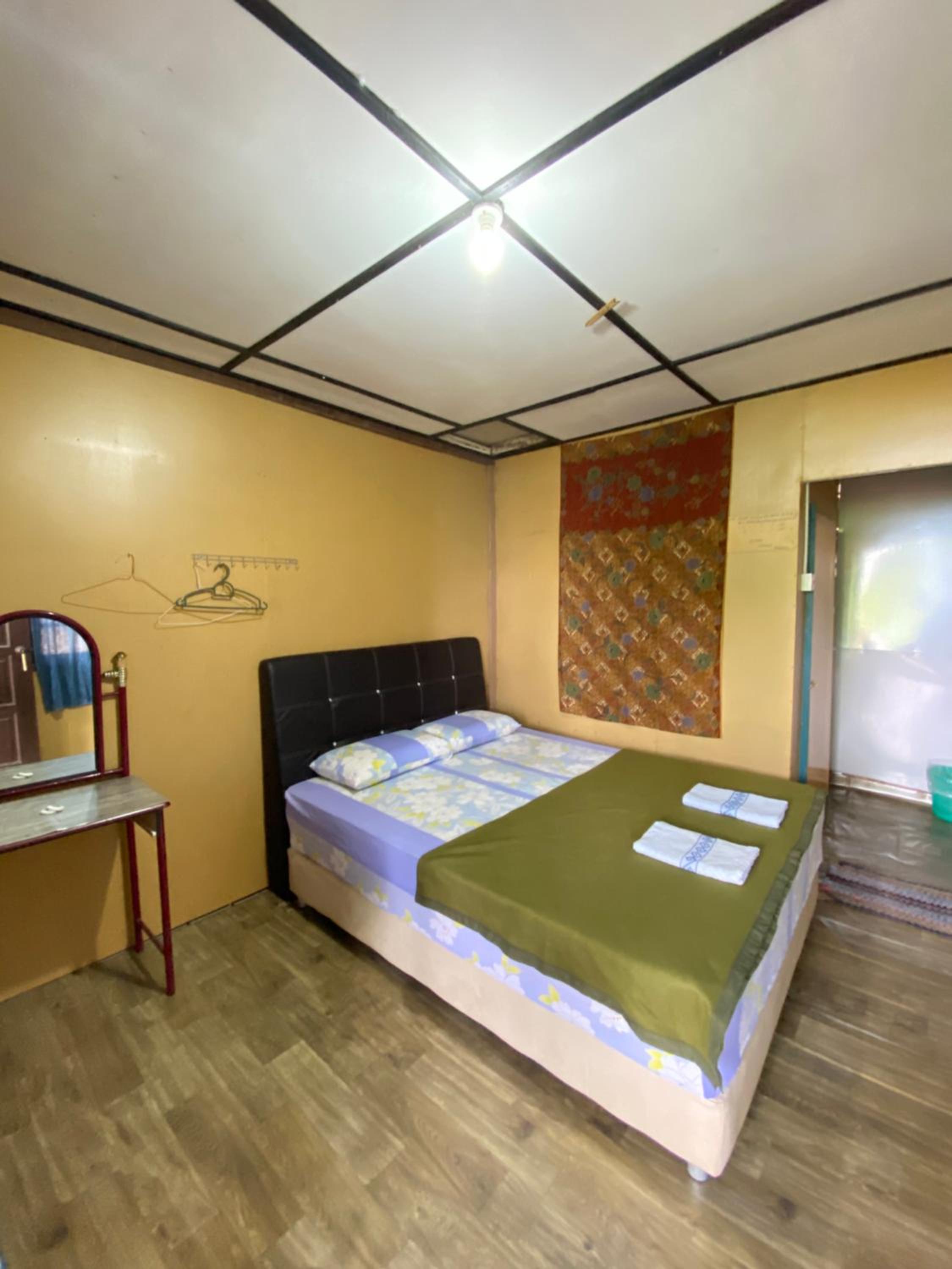 Budget Double Room photo 3