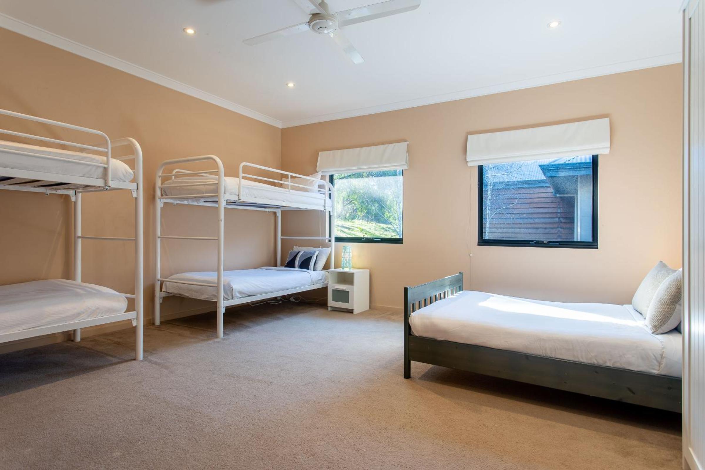 Four-Bedroom House photo 1