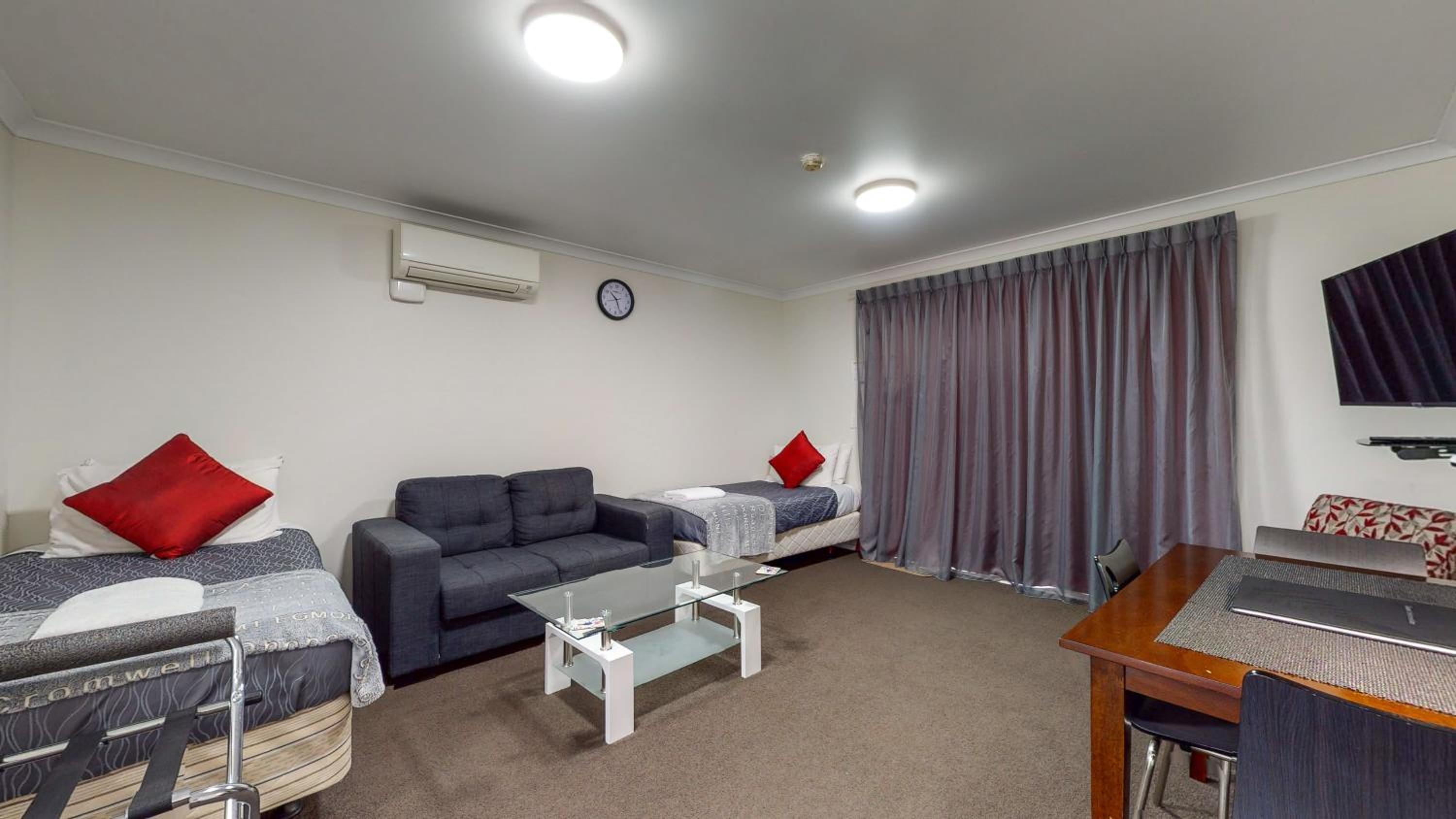 Executive One-Bedroom Apartment photo 2
